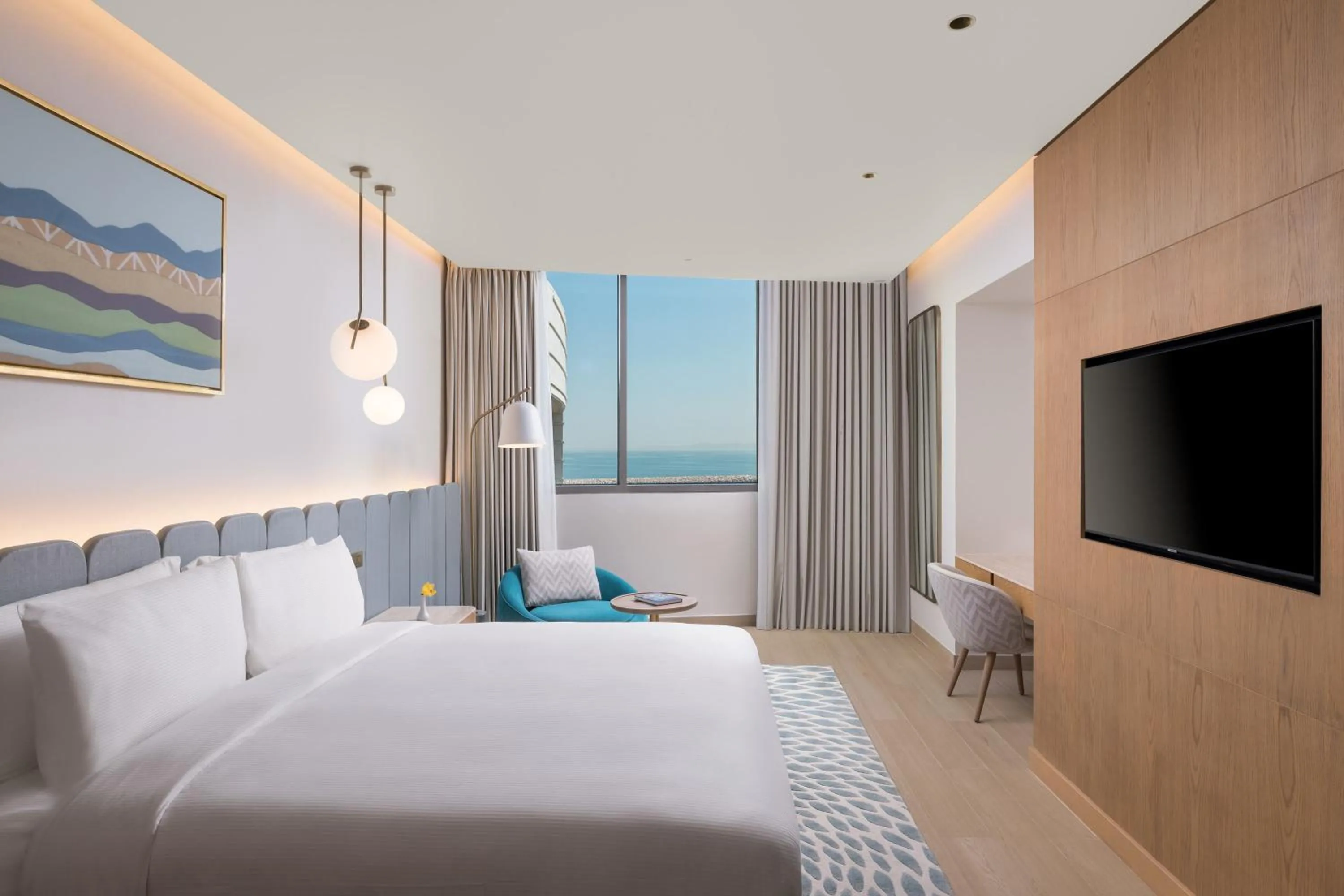 Photo of the whole room, Bed in voco Muscat Al Mouj by IHG