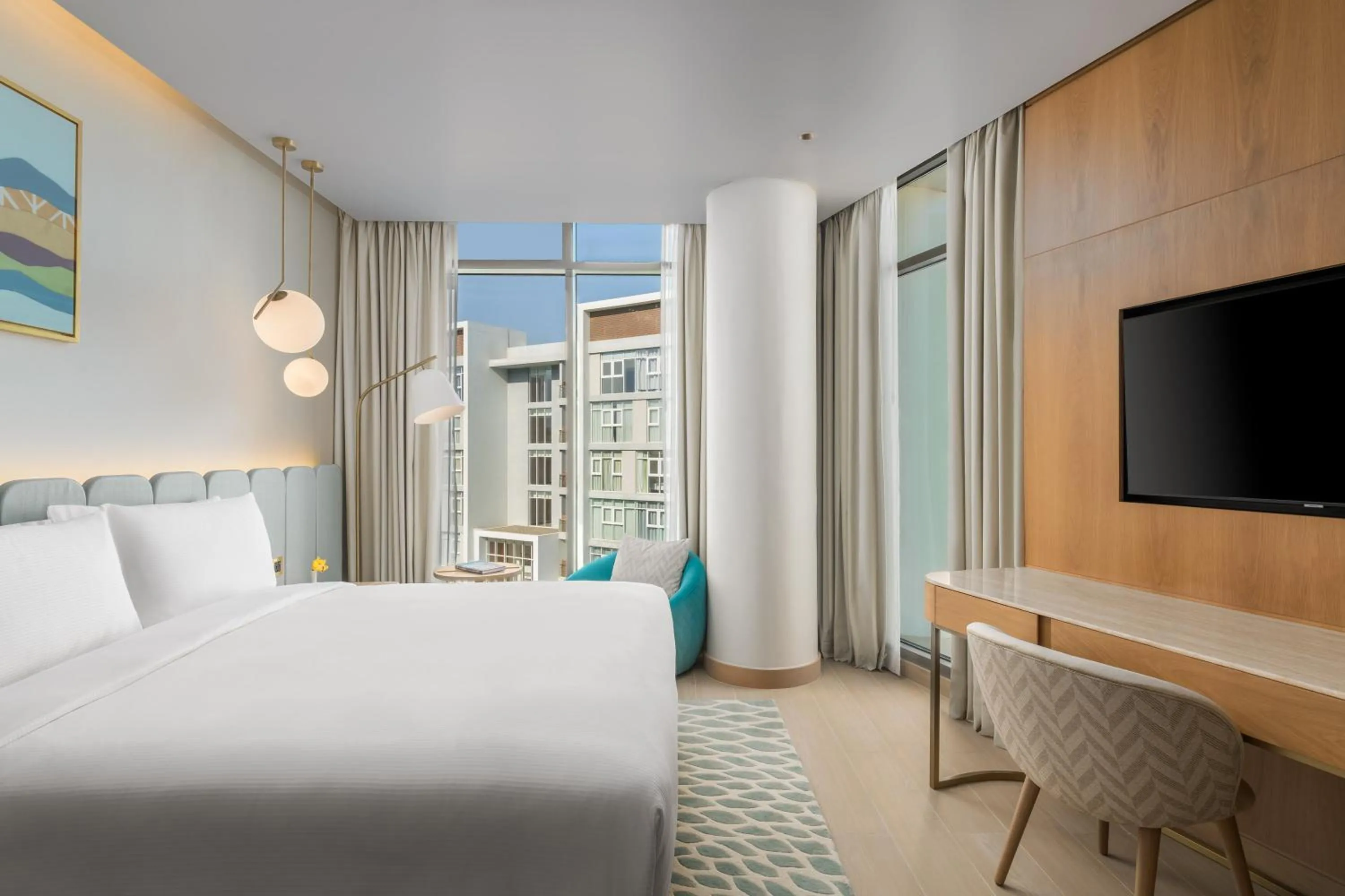 Photo of the whole room, Bed in voco Muscat Al Mouj by IHG