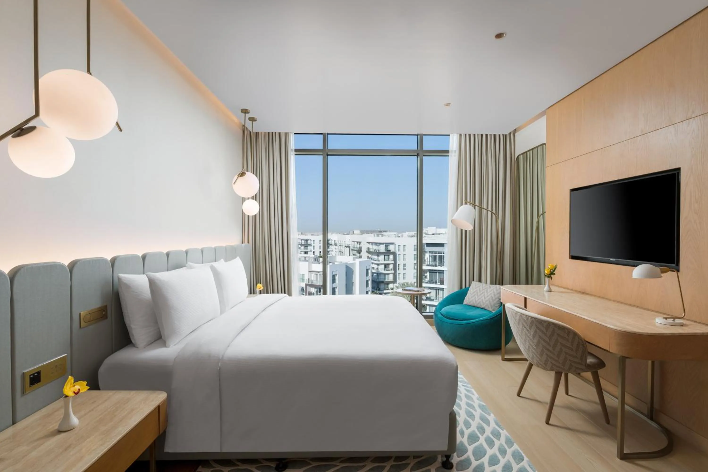 Photo of the whole room, Bed in voco Muscat Al Mouj by IHG