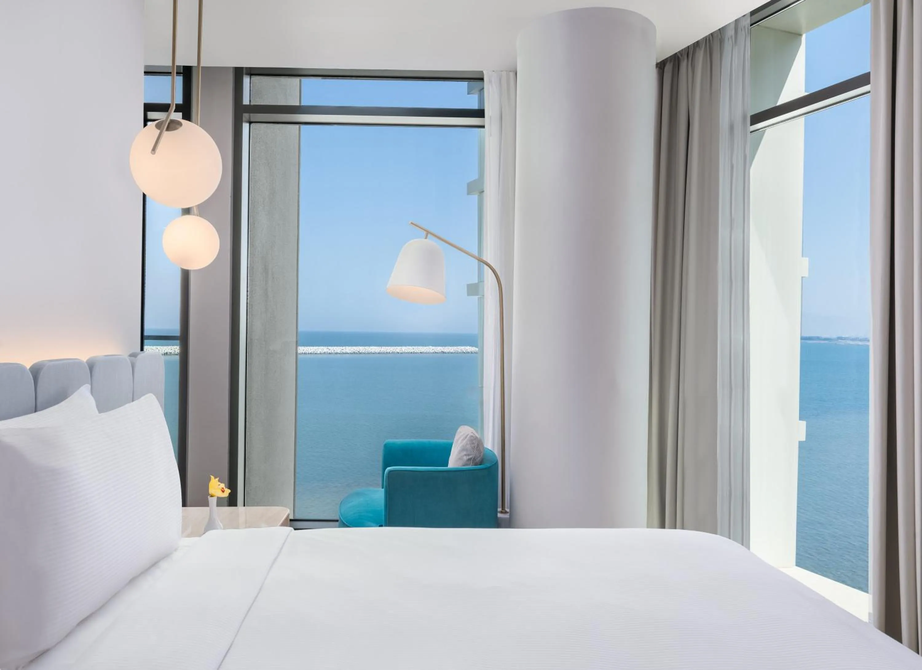 Photo of the whole room, Bed in voco Muscat Al Mouj by IHG