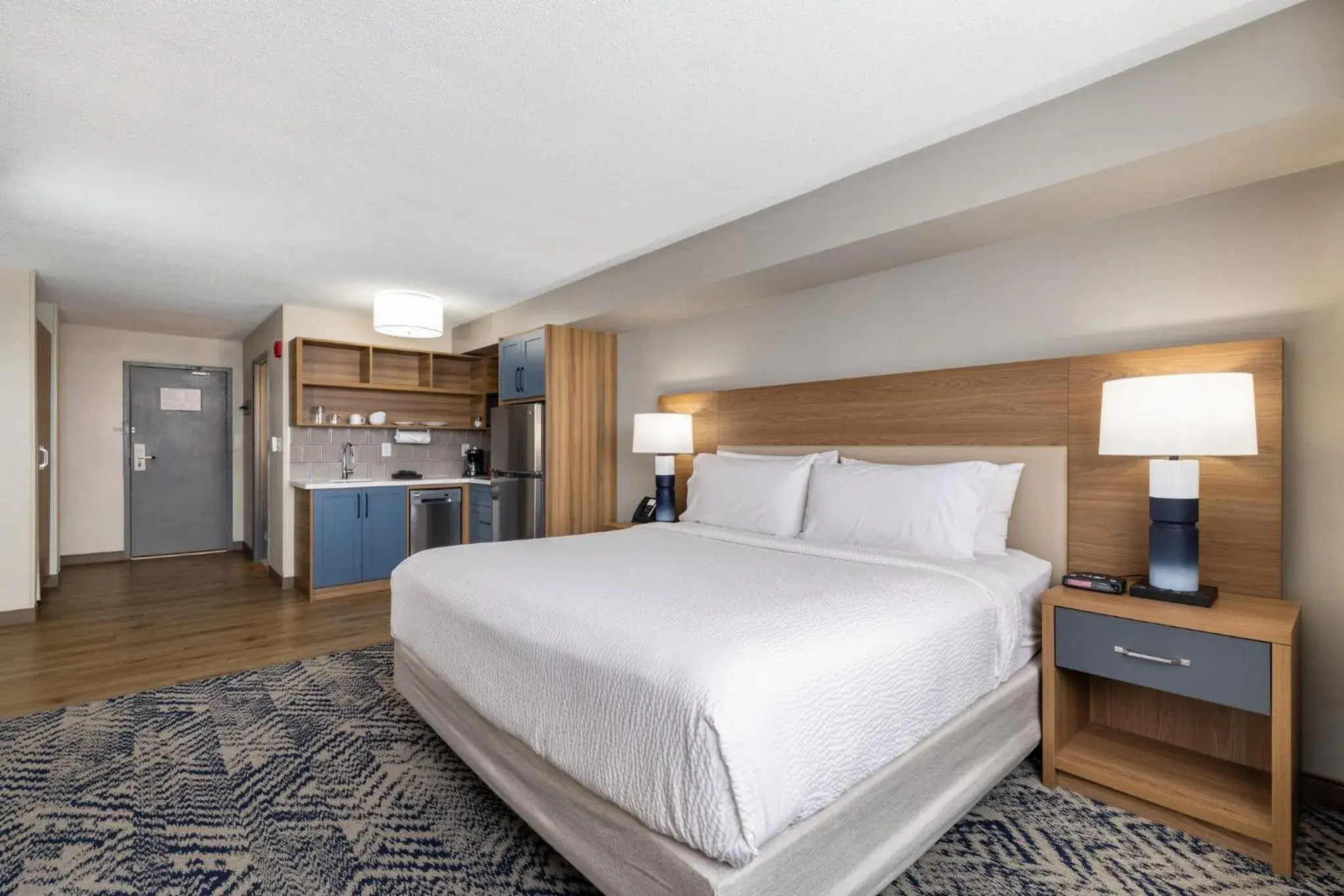 Standard Room in Candlewood Suites London South by IHG Standard Room in Candlewood Suites London South by IHG