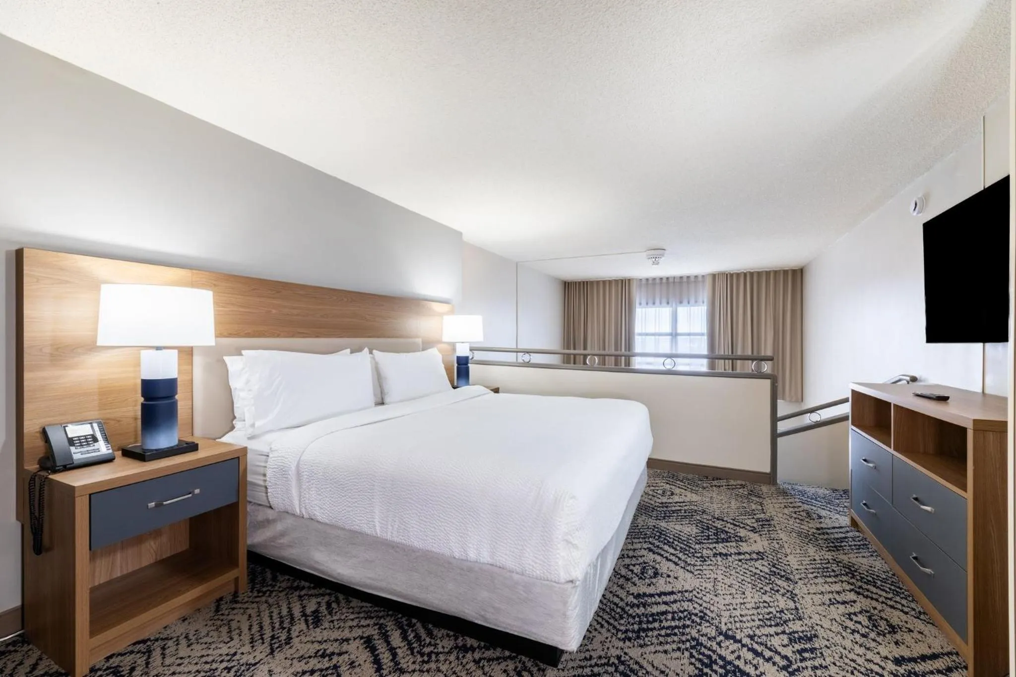 Photo of the whole room, Bed in Candlewood Suites London South by IHG