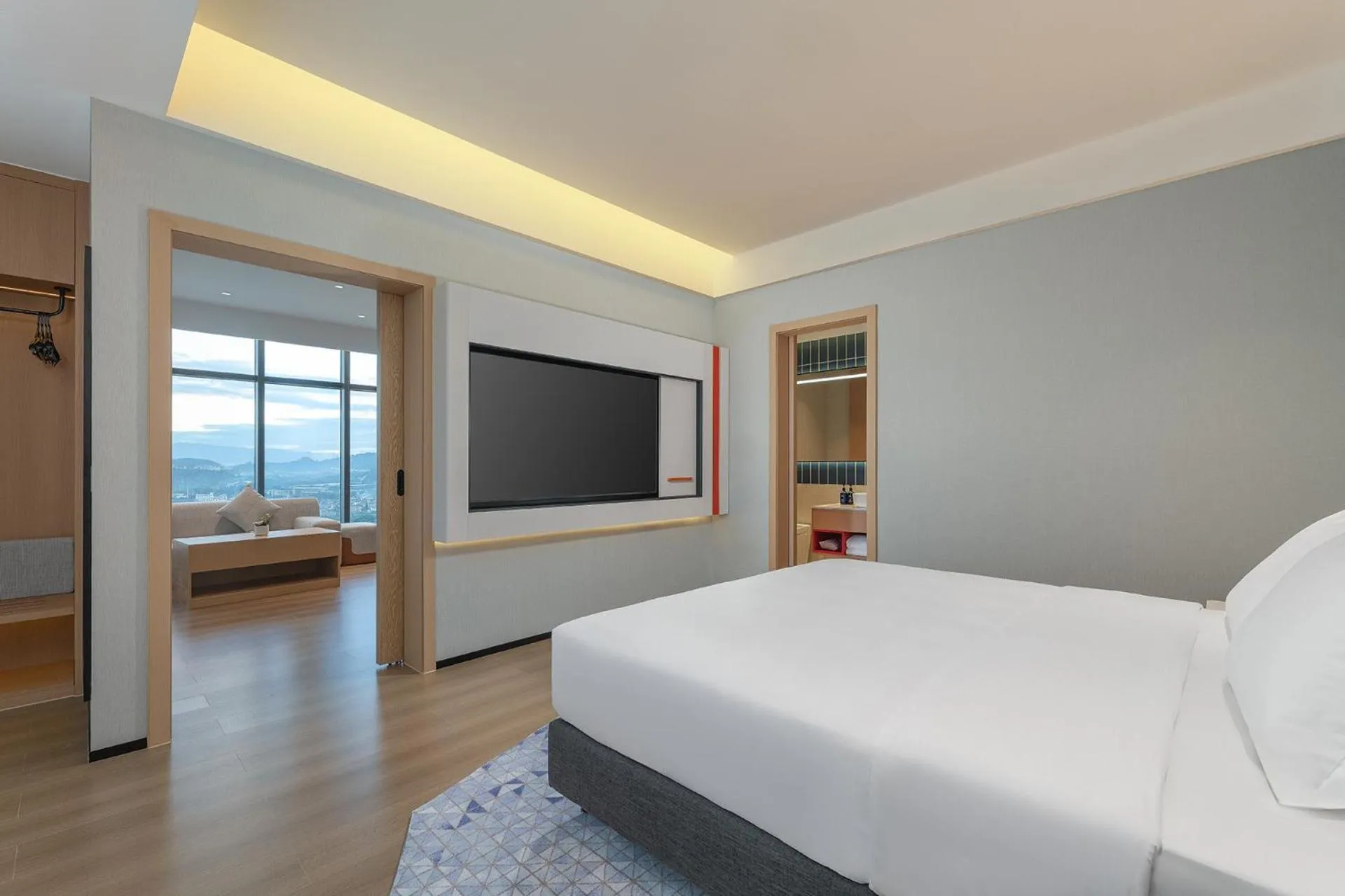 Bedroom, Bed in Holiday Inn Express Kunming Yiliang Center by IHG