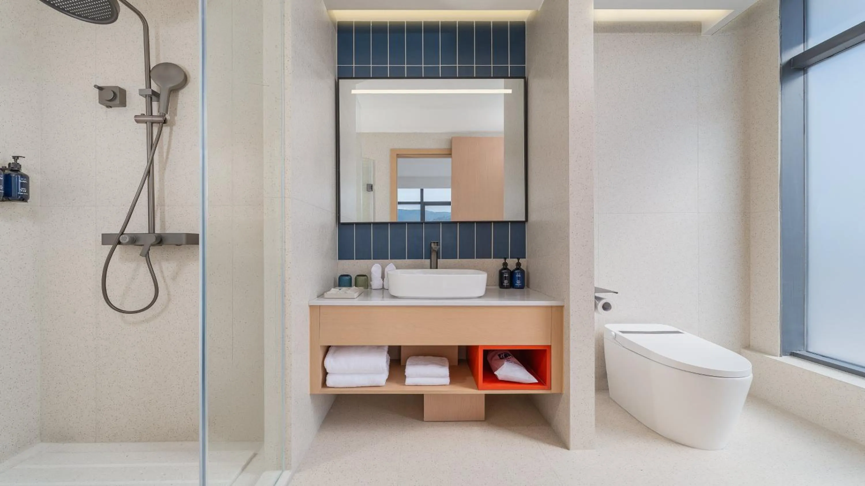 Bathroom in Holiday Inn Express Kunming Yiliang Center by IHG