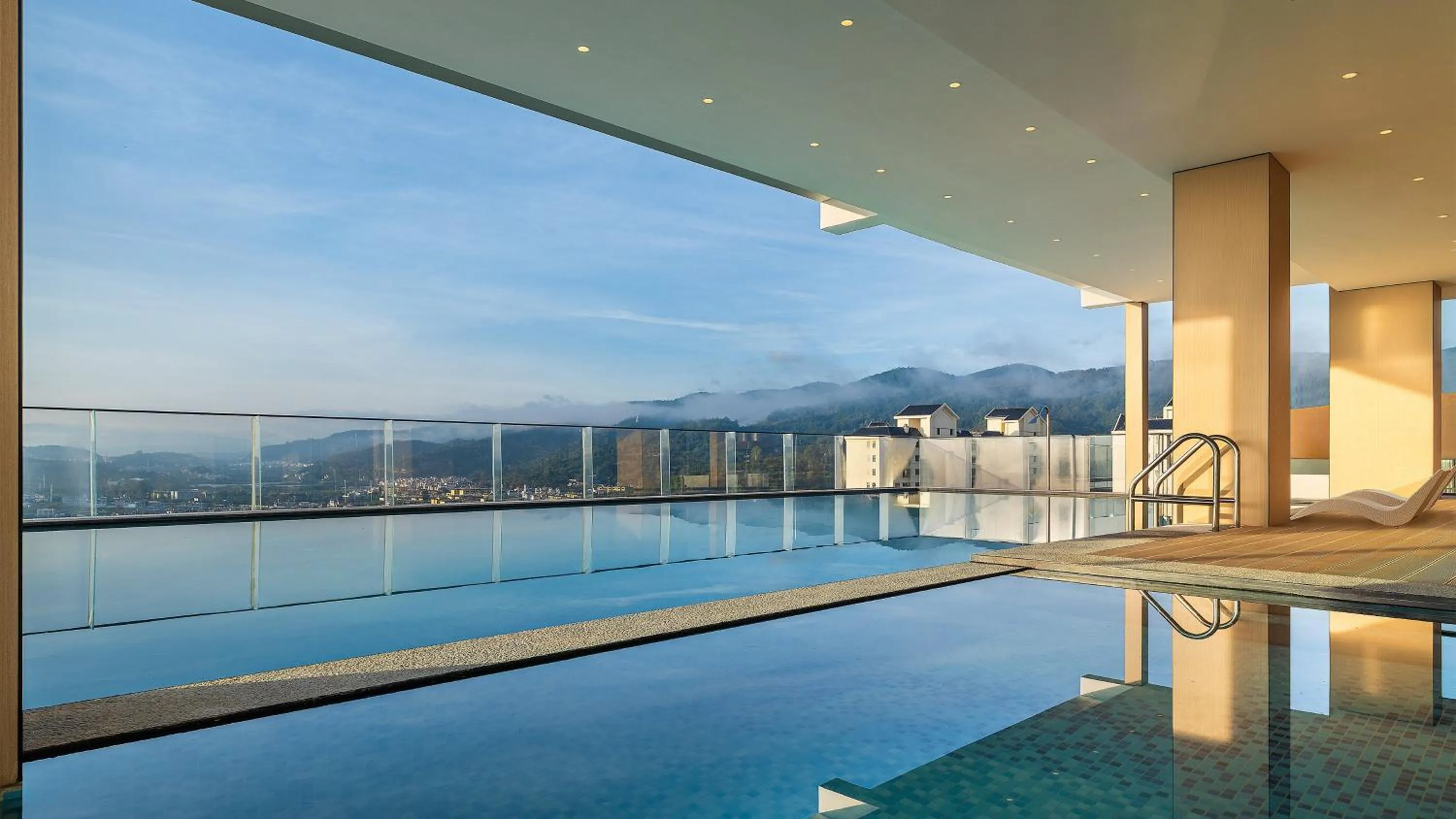 Swimming pool in Holiday Inn Express Kunming Yiliang Center by IHG