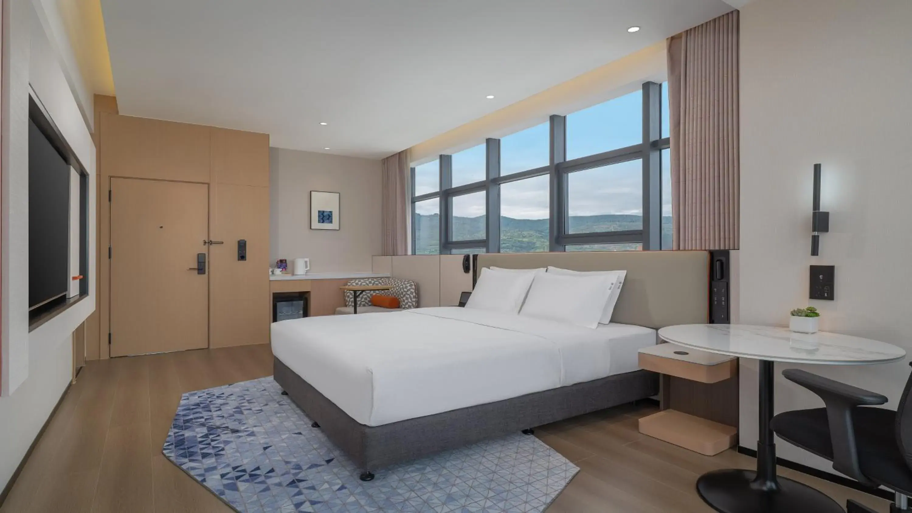 King Room in Holiday Inn Express Kunming Yiliang Center by IHG King Room in Holiday Inn Express Kunming Yiliang Center by IHG