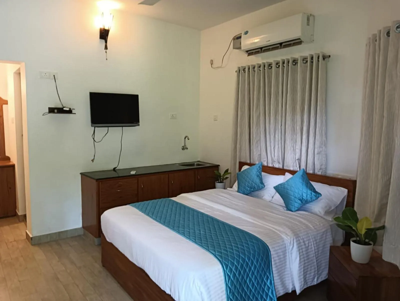 Bedroom, Bed in Om Villa