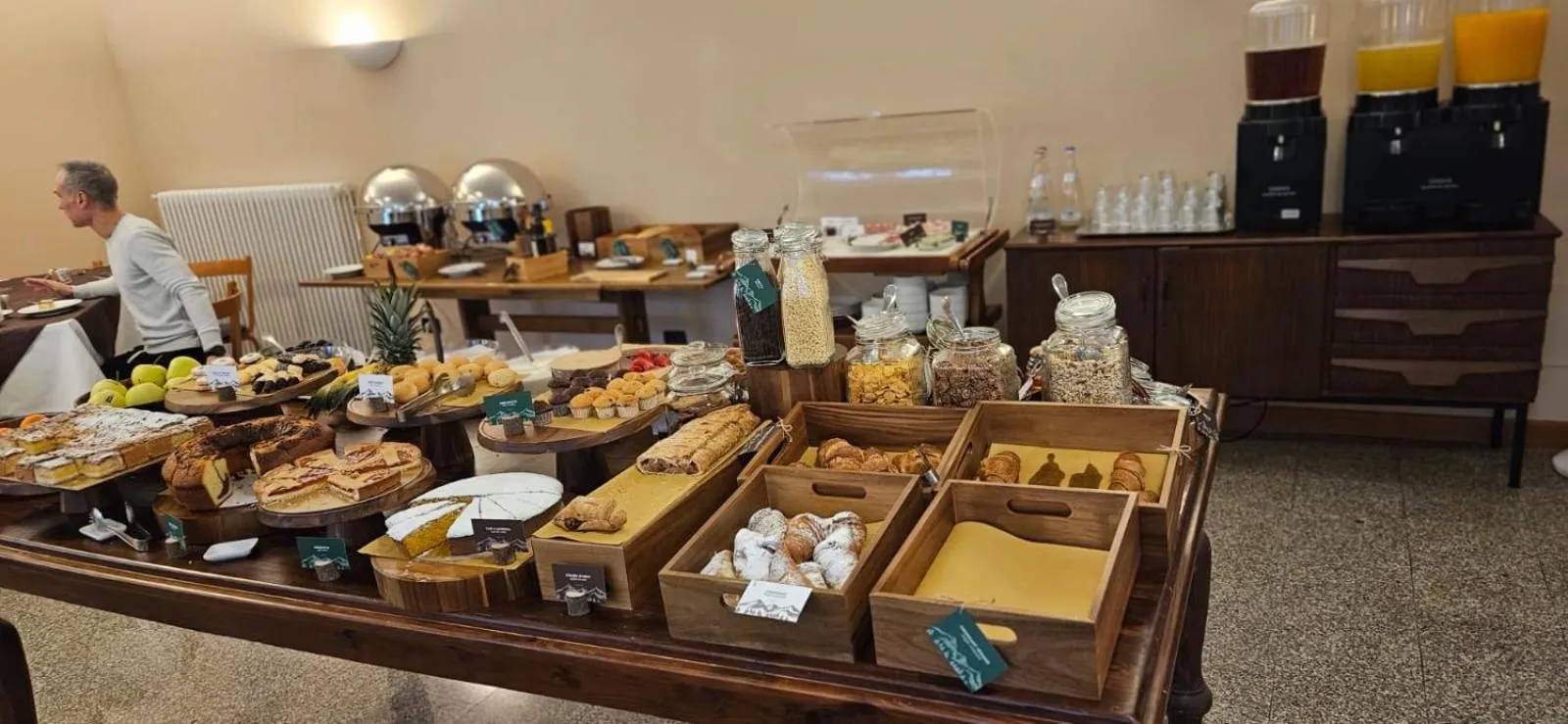 Restaurant/places to eat in Hotel Bleis