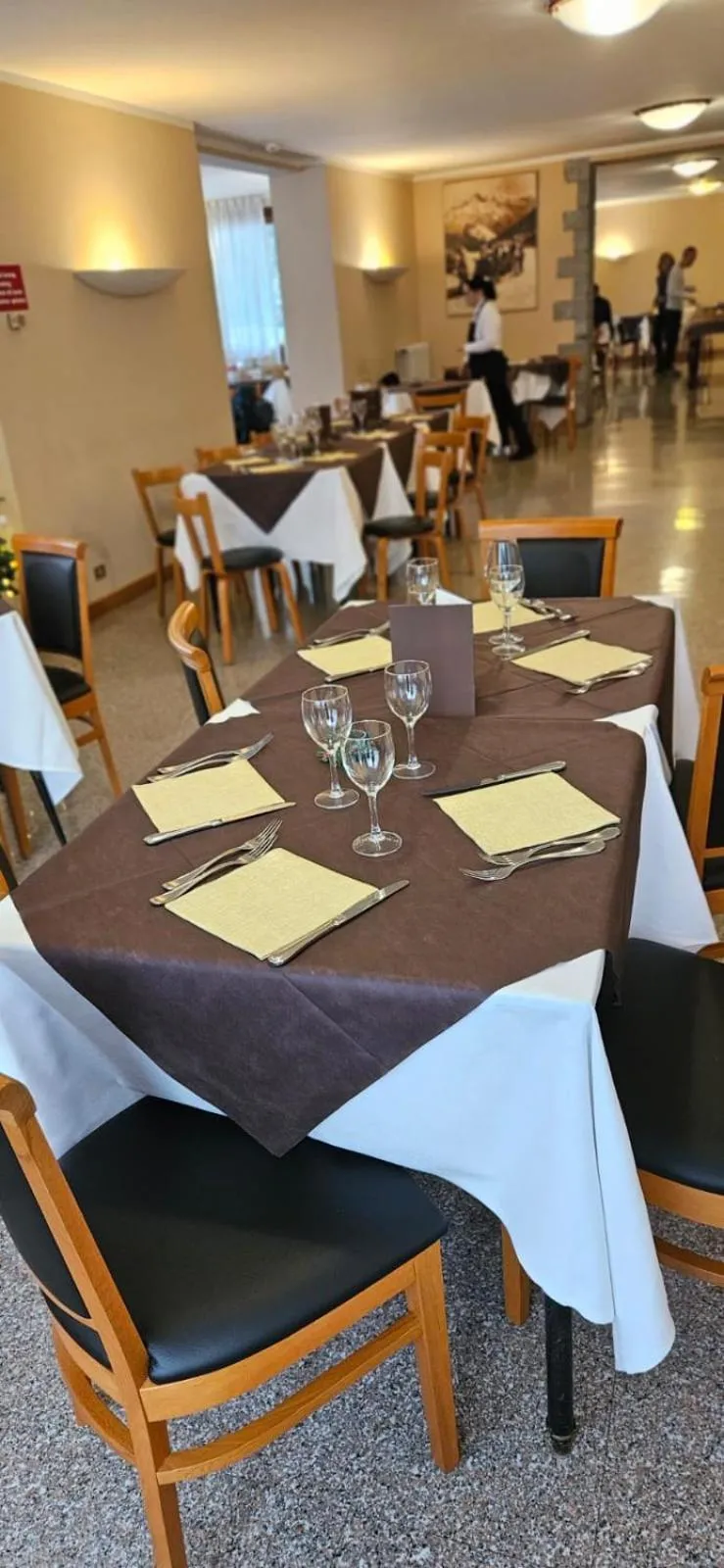 Restaurant/places to eat in Hotel Bleis