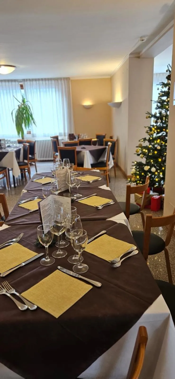 Restaurant/places to eat in Hotel Bleis