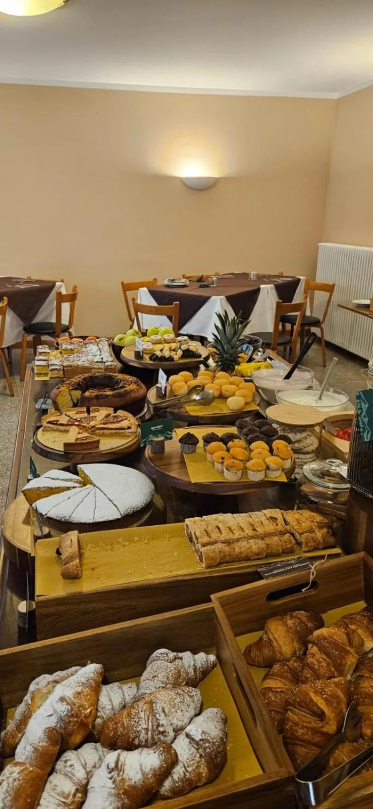 Restaurant/places to eat in Hotel Bleis
