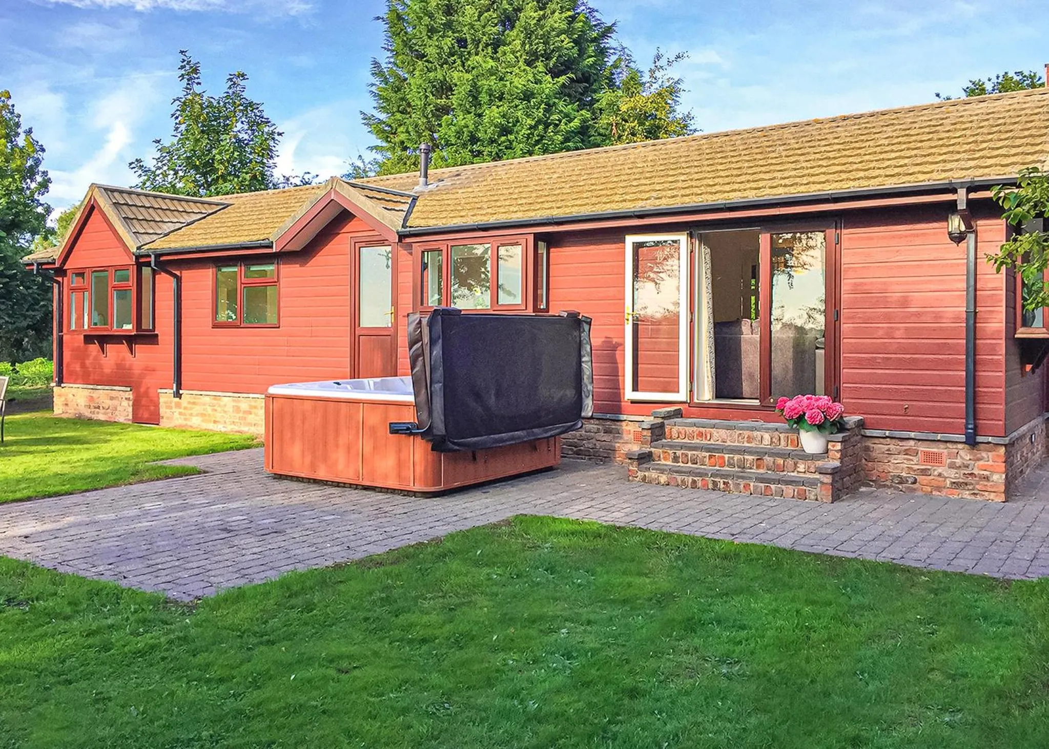 Property building in Hollybrook Lodges