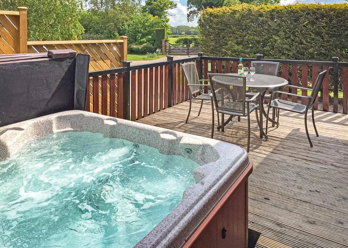 Property building in Hollybrook Lodges