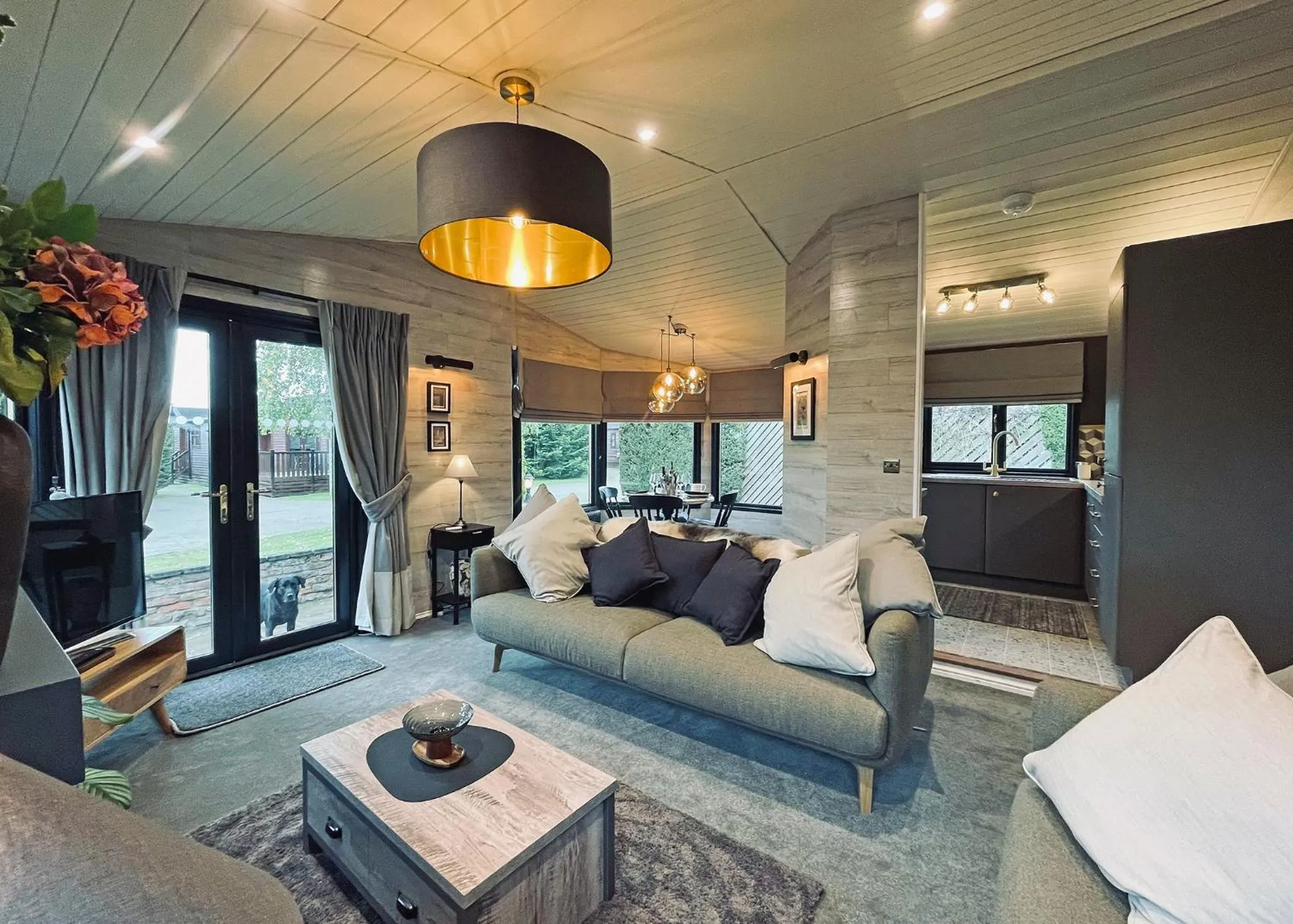 Property building in Hollybrook Lodges