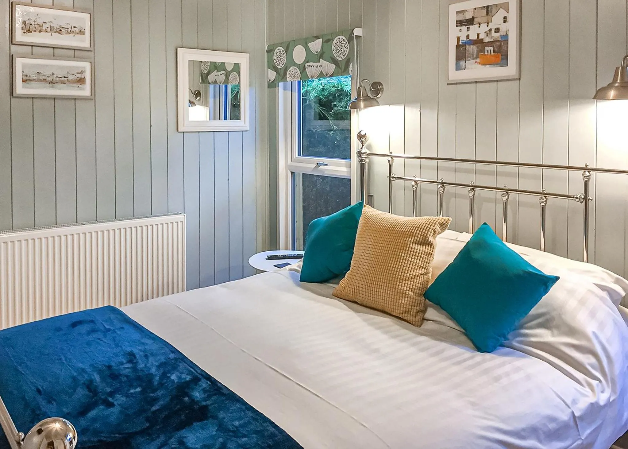 Property building, Bed in Hollybrook Lodges