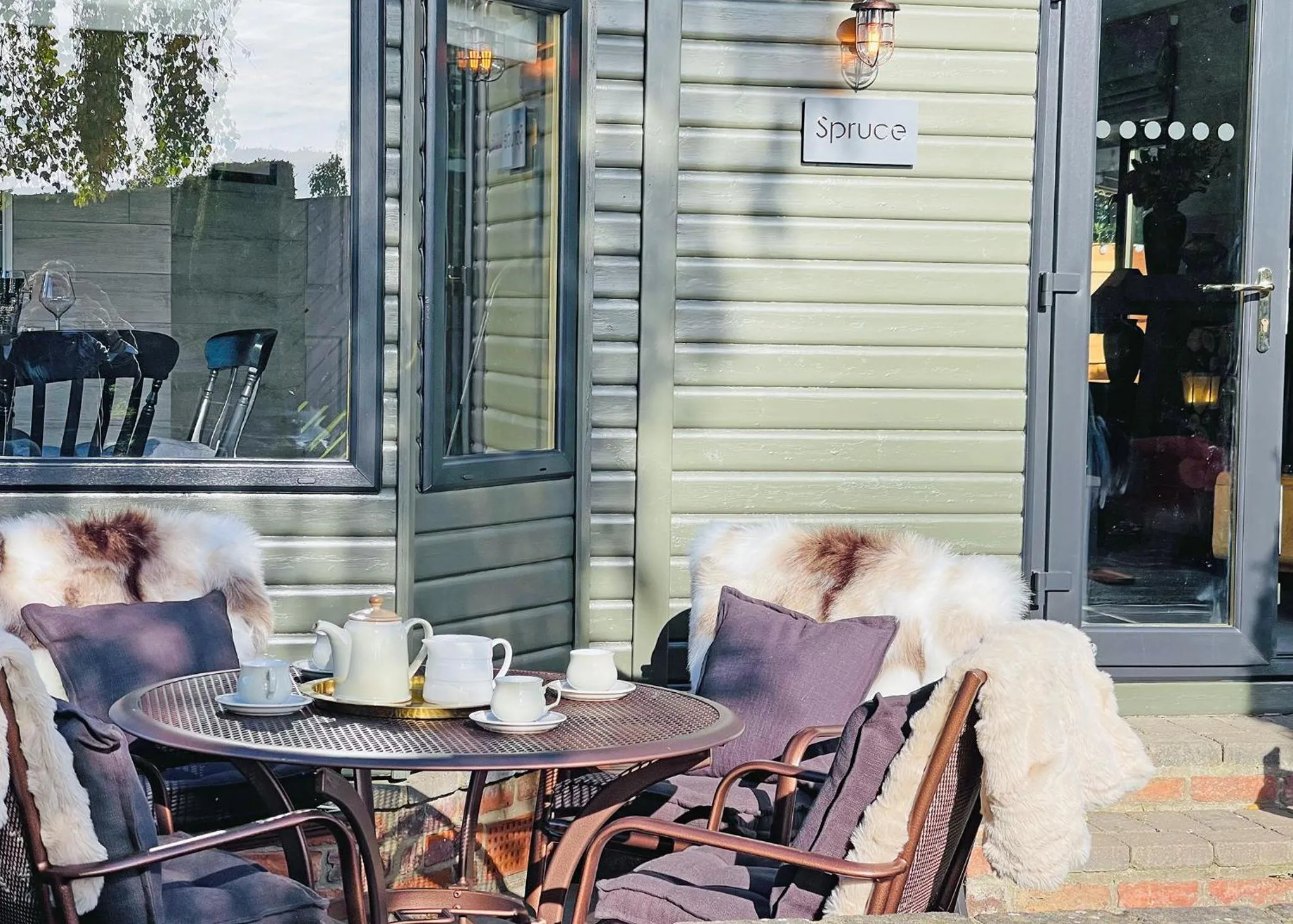 Property building in Hollybrook Lodges