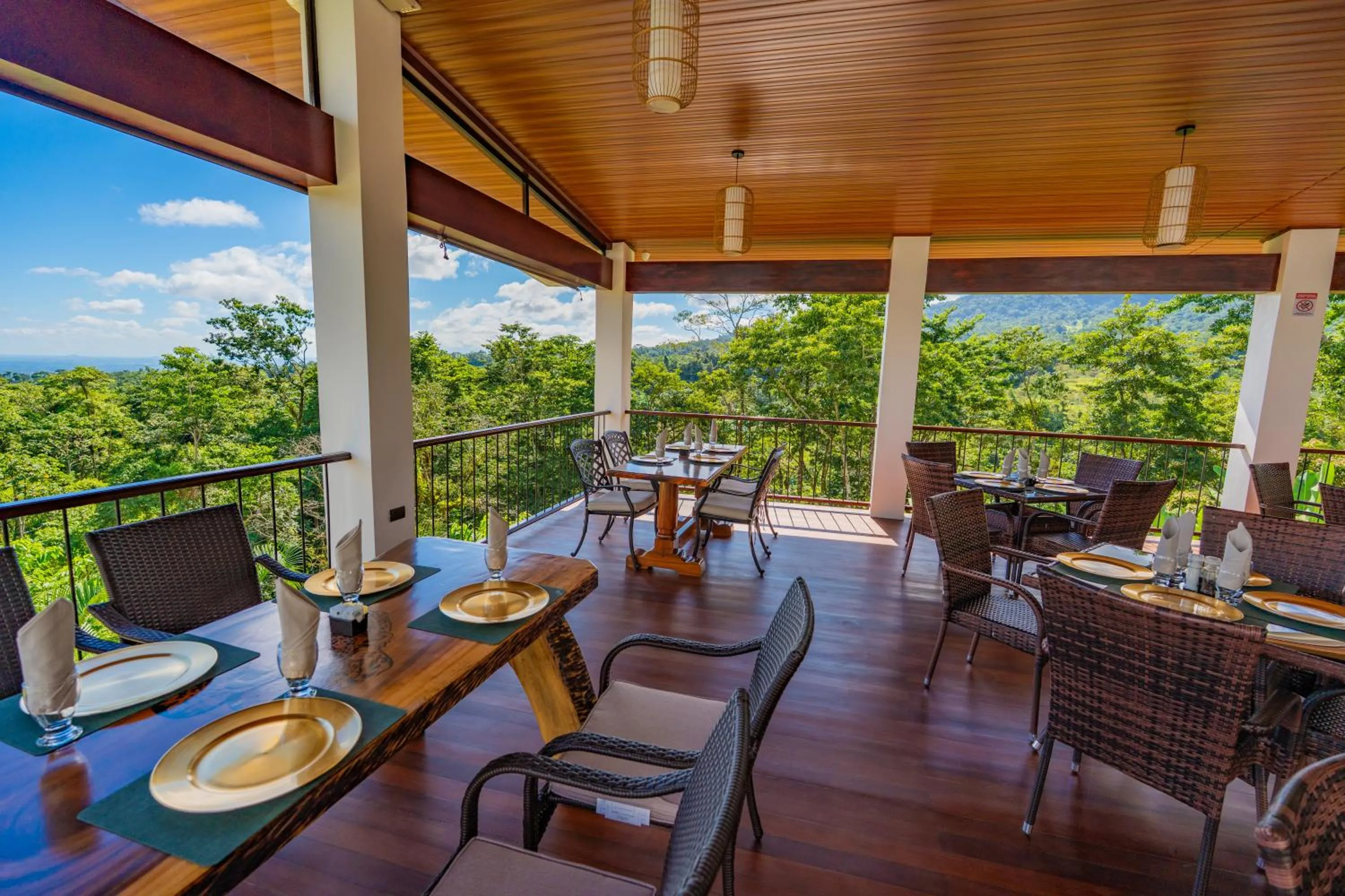 Restaurant/places to eat in Hotel Sanctuarium Adults Only