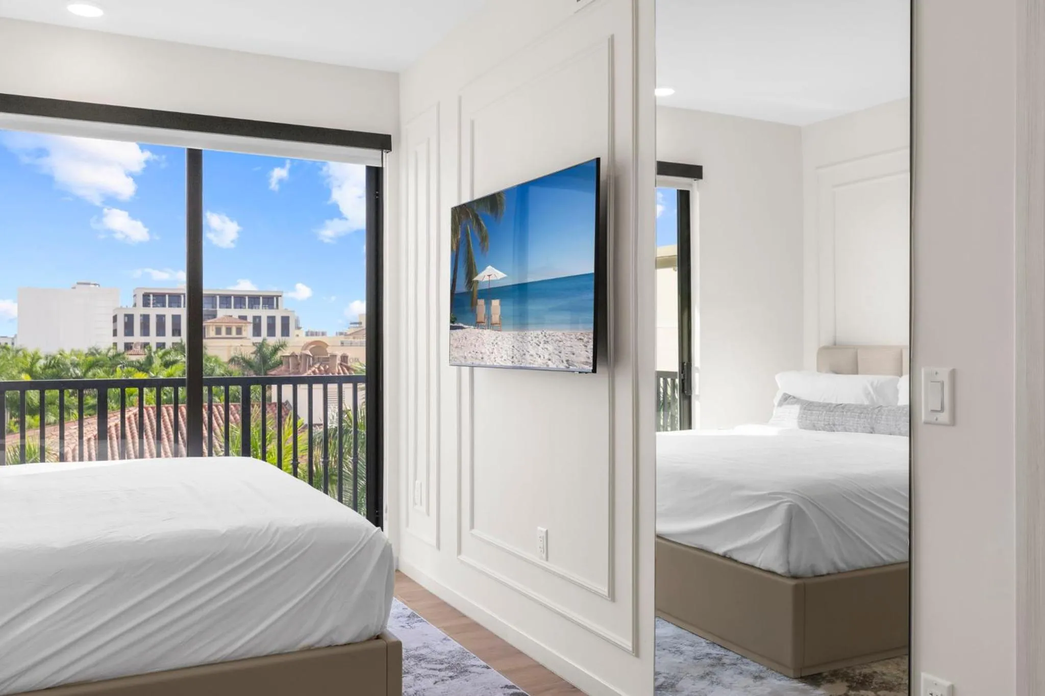 TV and multimedia, Bed in The Avenue Hotel Coral Gables