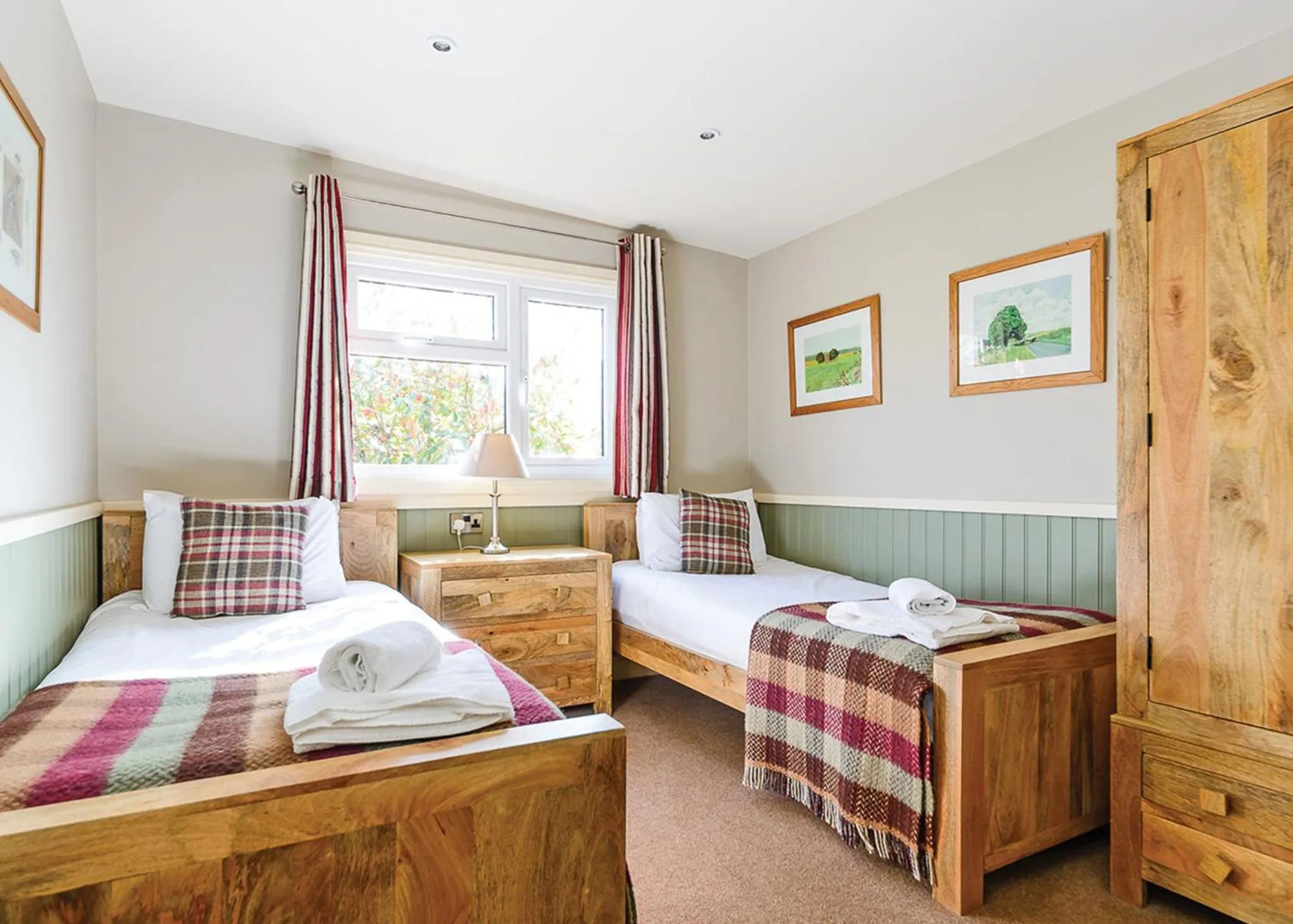 Property building, Bed in Pickering Lodges