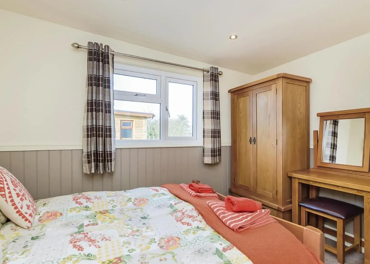 Property building, Bed in Pickering Lodges