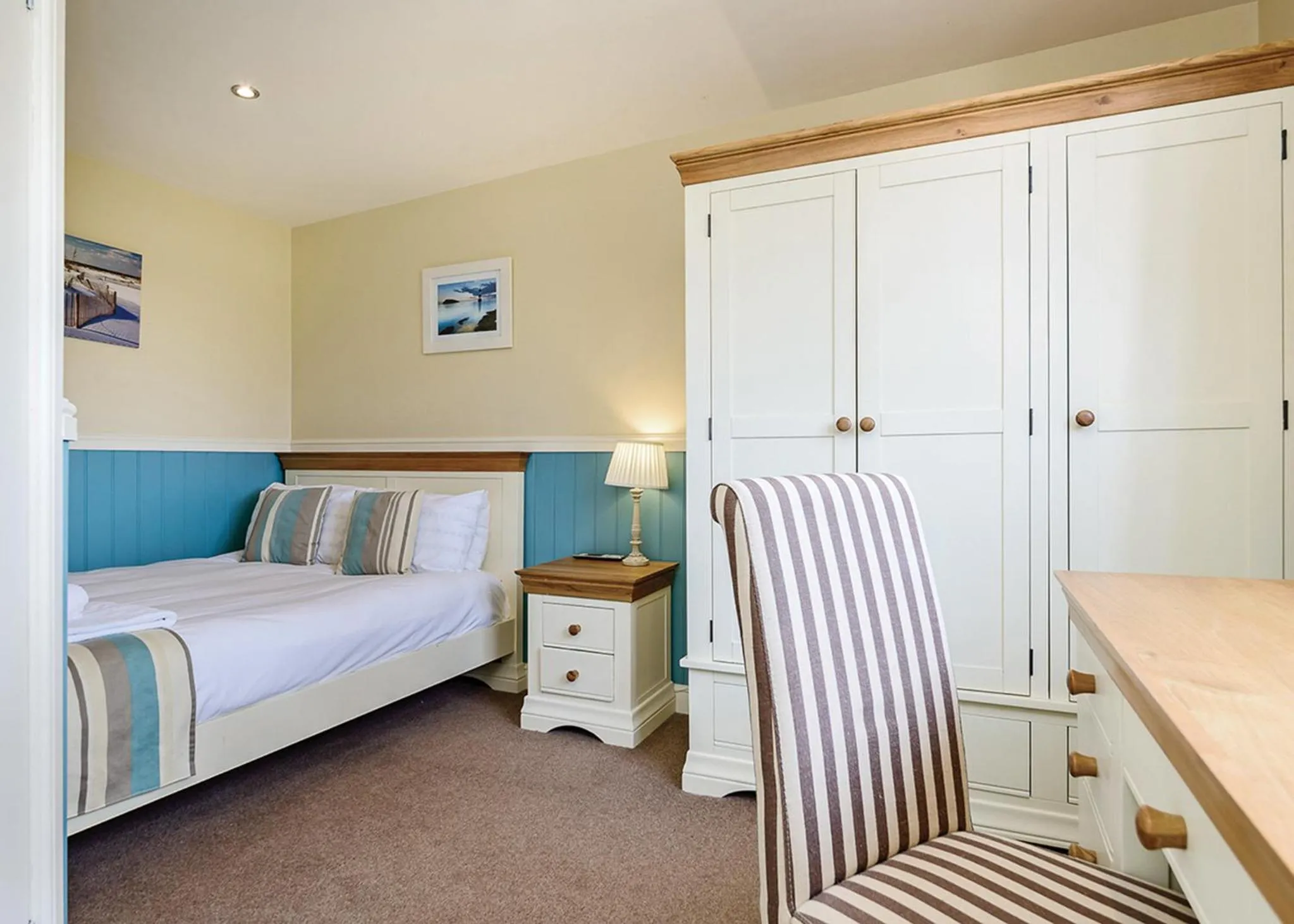 Property building, Bed in Pickering Lodges