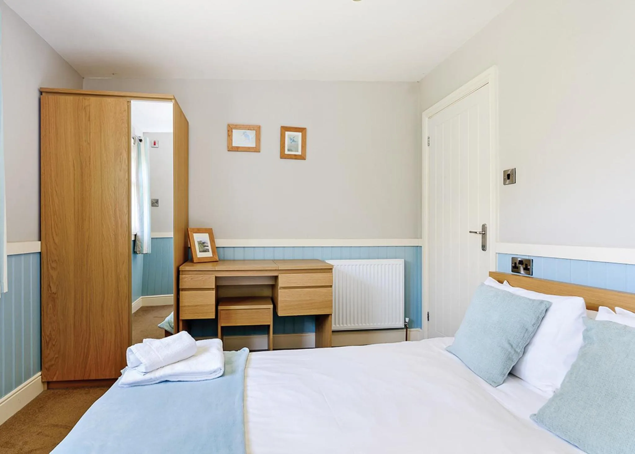 Property building, Bed in Pickering Lodges