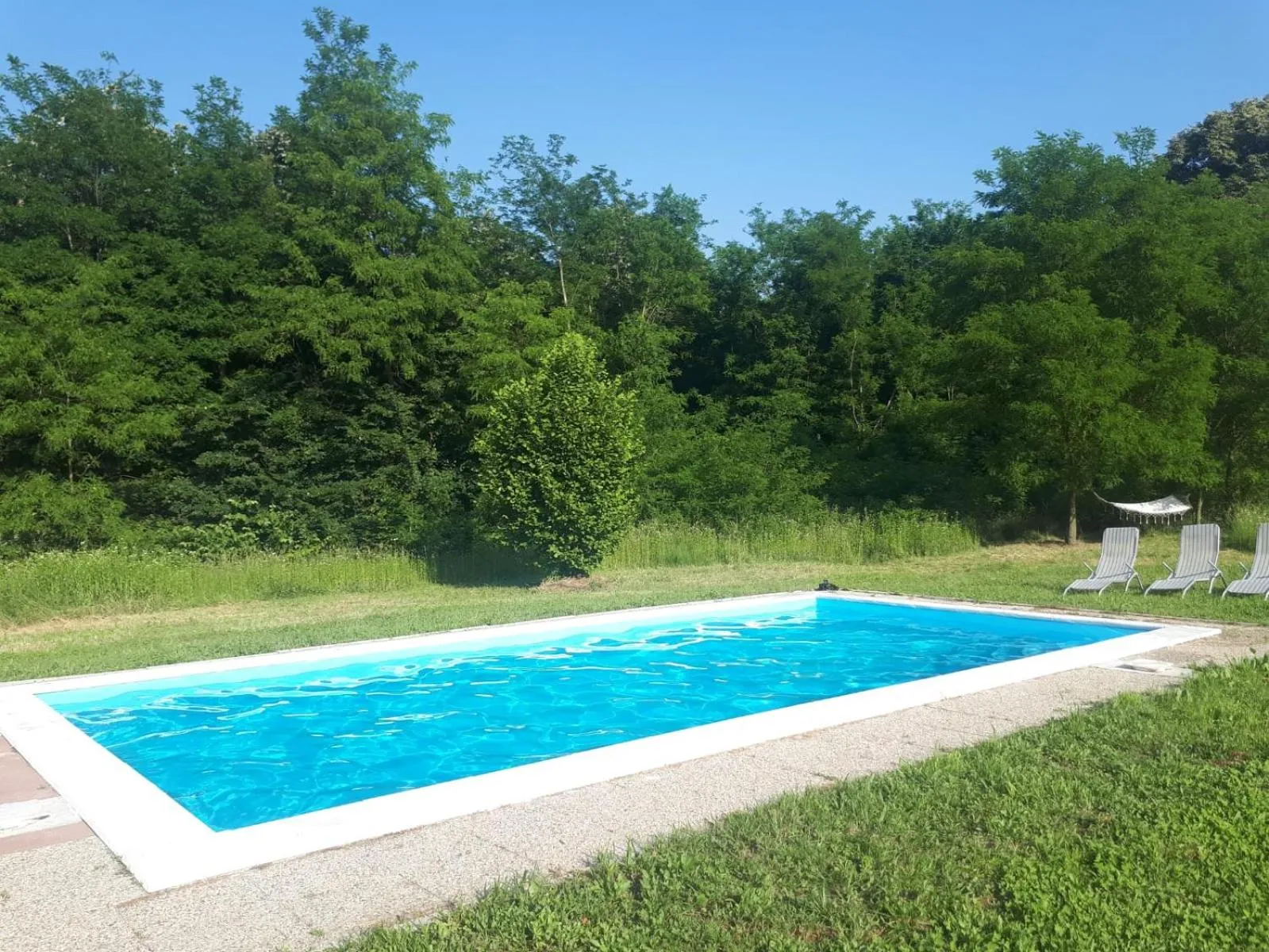 Swimming pool in Farmica, Bed&Breakfast, Bazen izdvojen nekoliko minuta hoda
