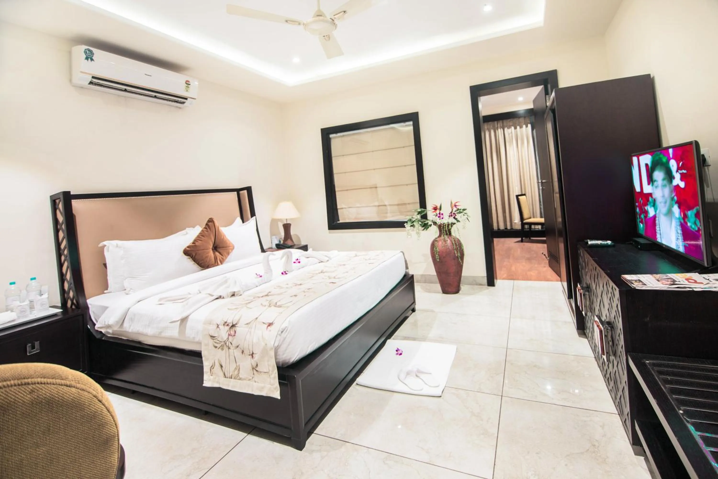 Shower in Club Paraiso