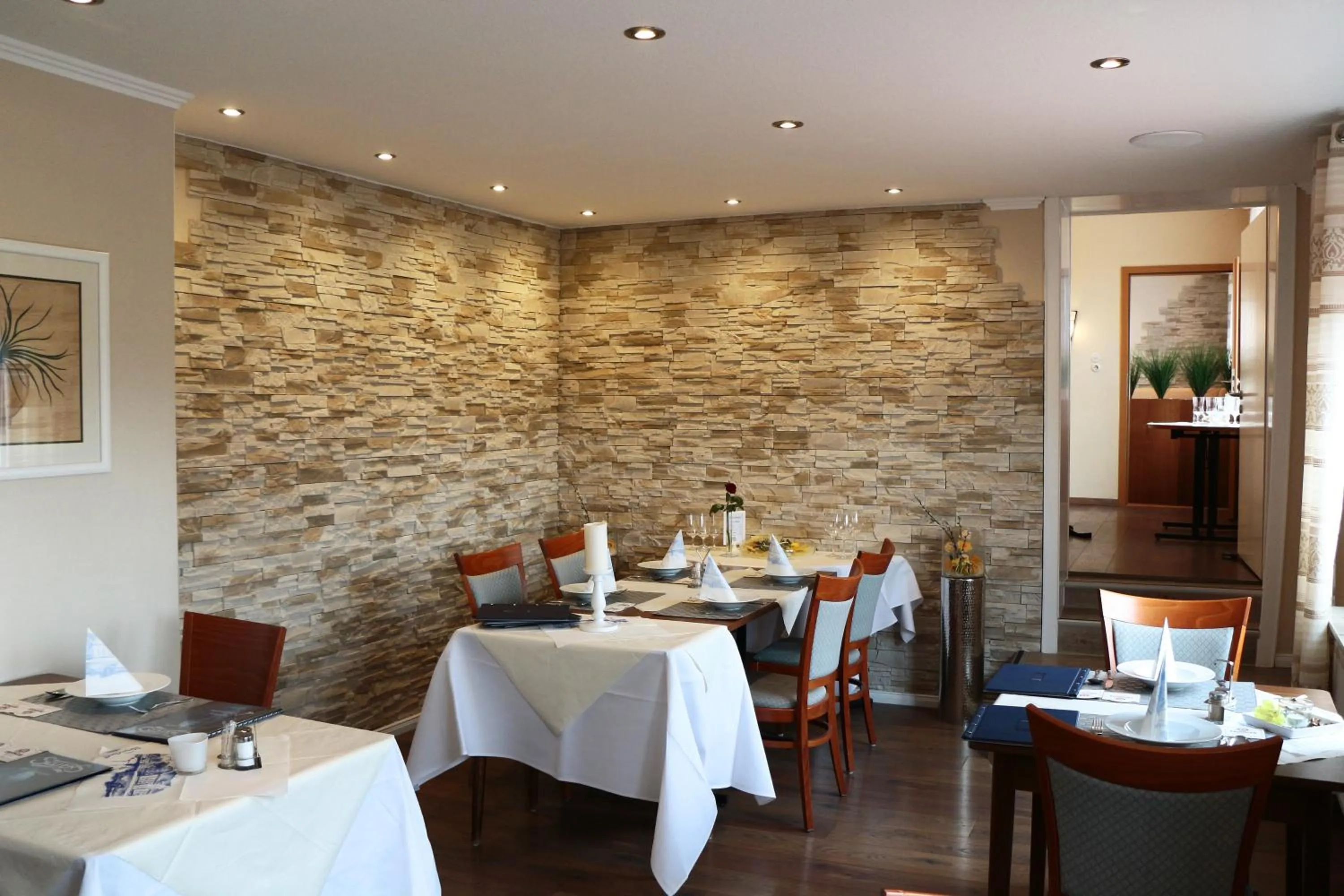 Restaurant/places to eat in Hotel Meyerhoff