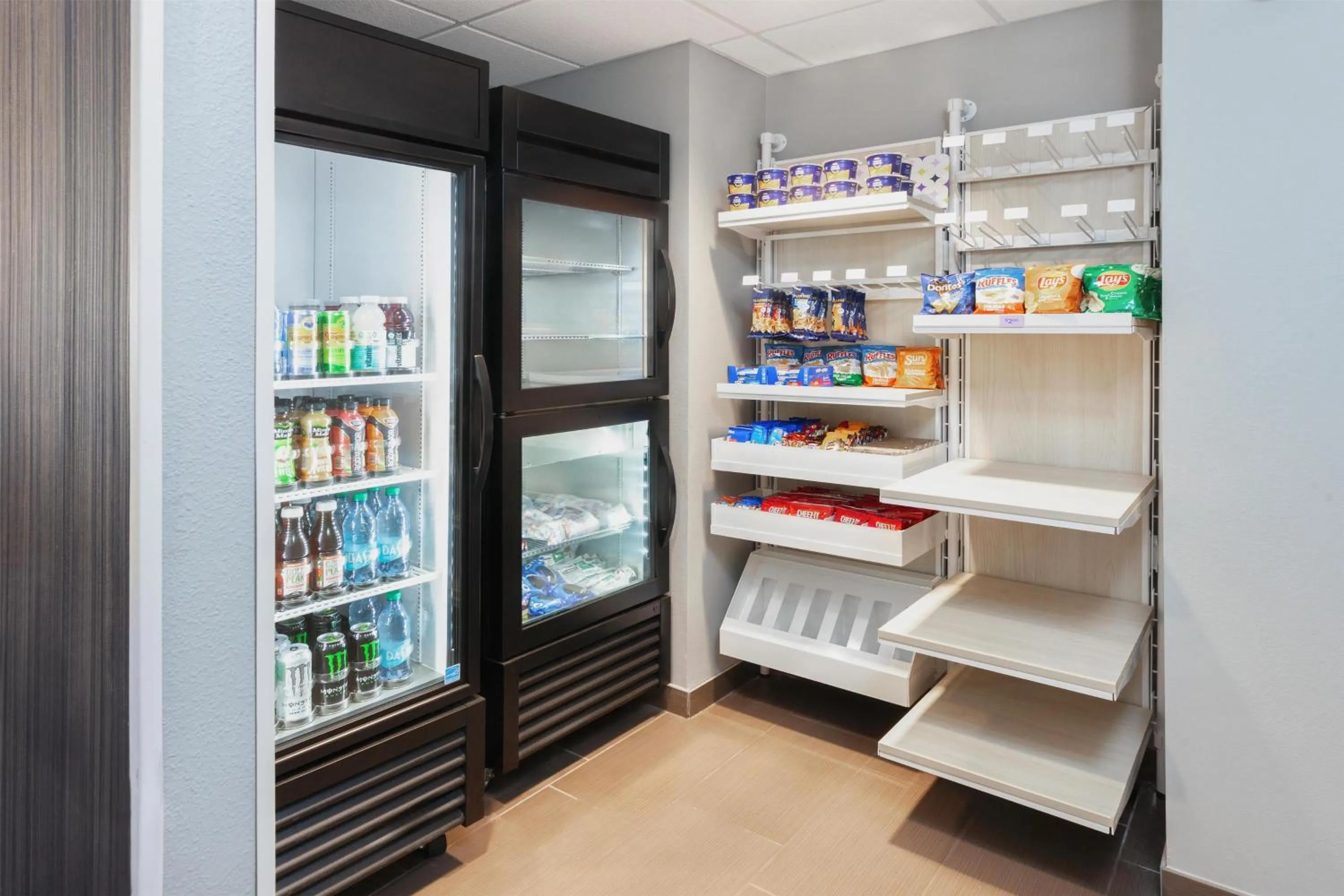 Restaurant/places to eat in Spark by Hilton Rochester South