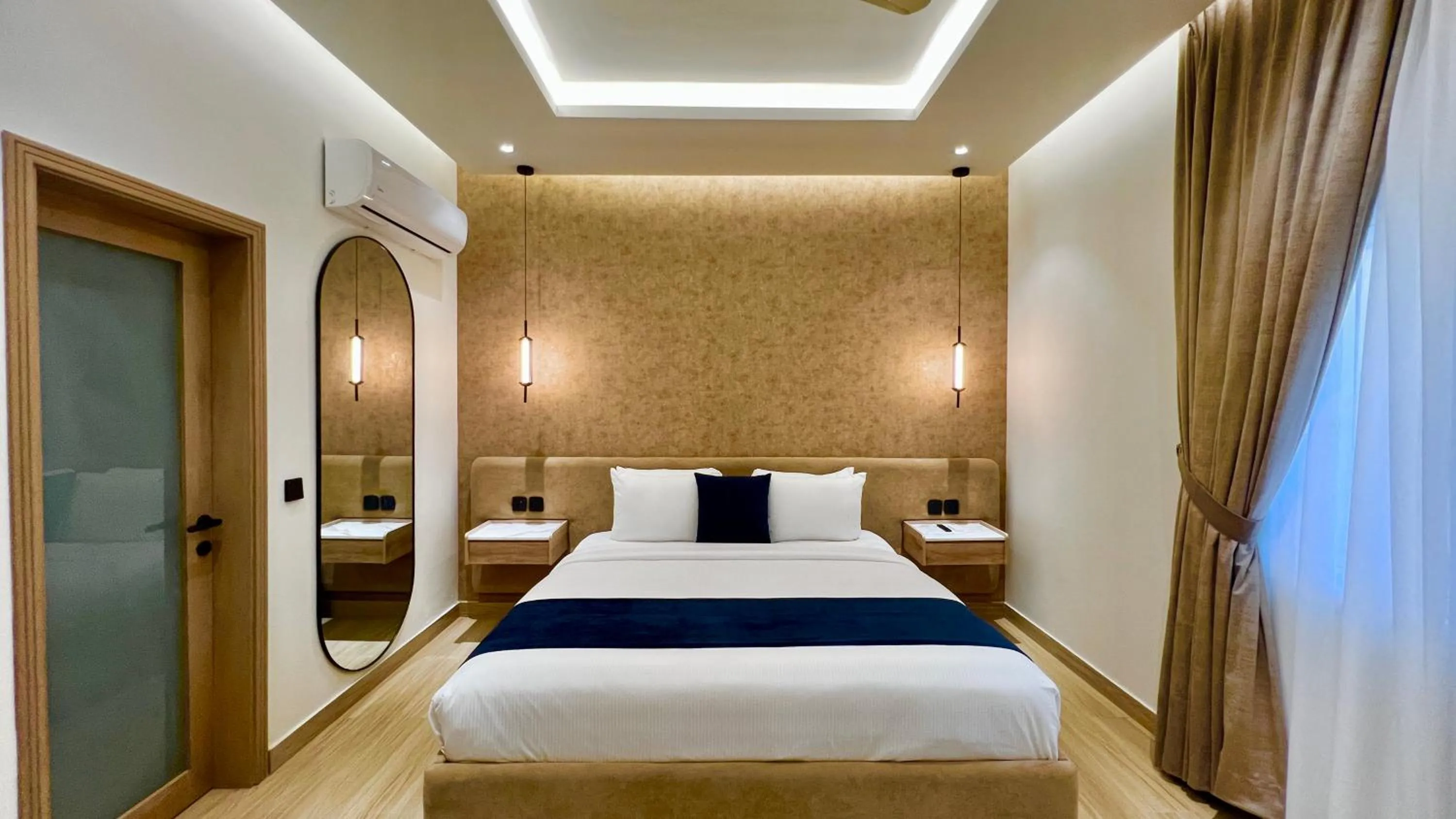Aurhom By Royal Inn