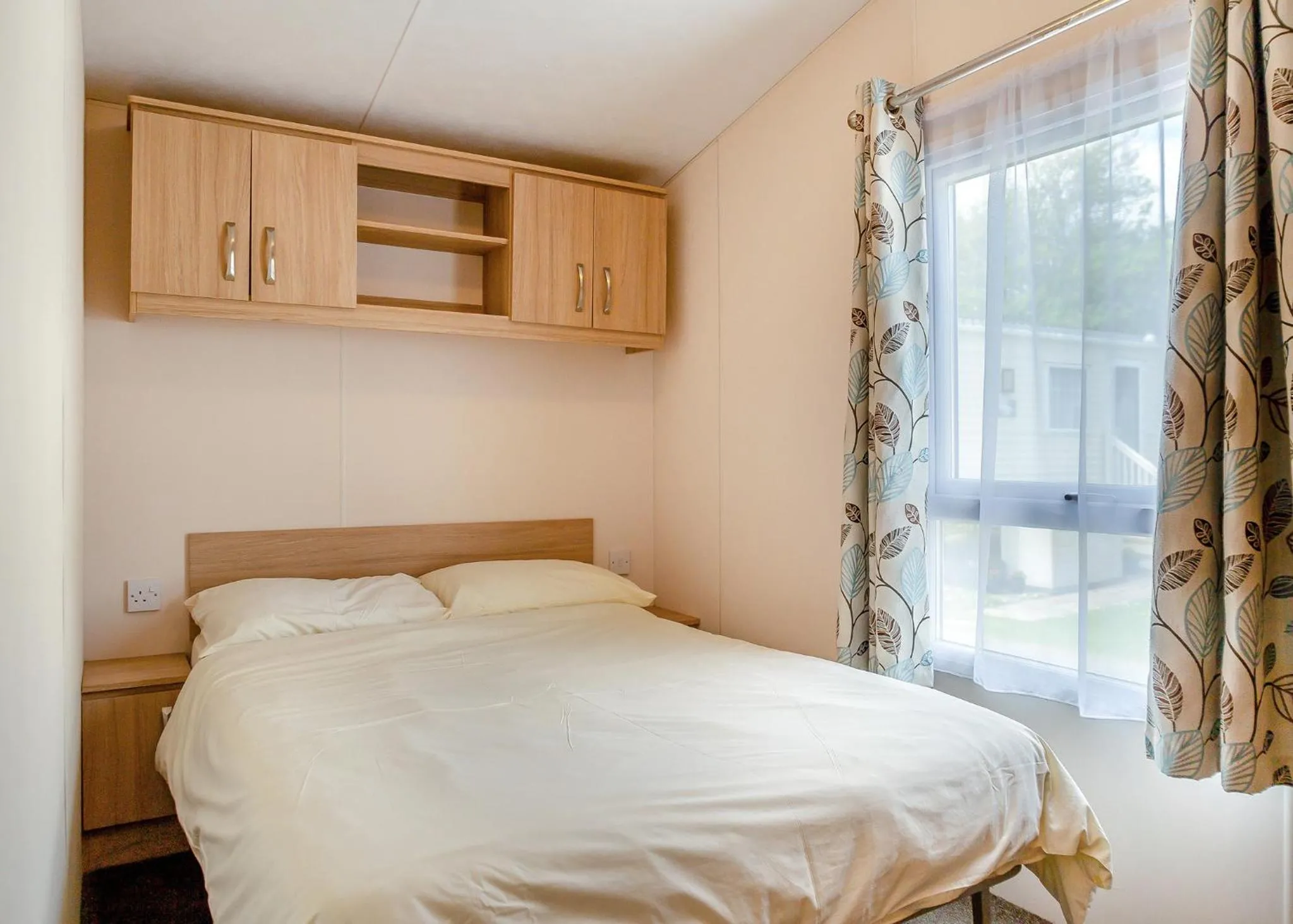 Property building, Bed in Seadown Park