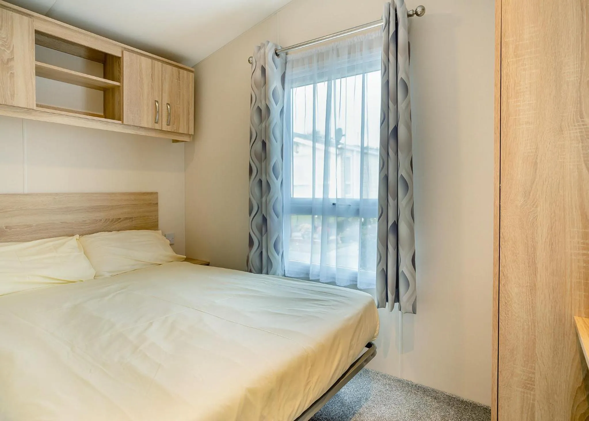 Property building, Bed in Seadown Park
