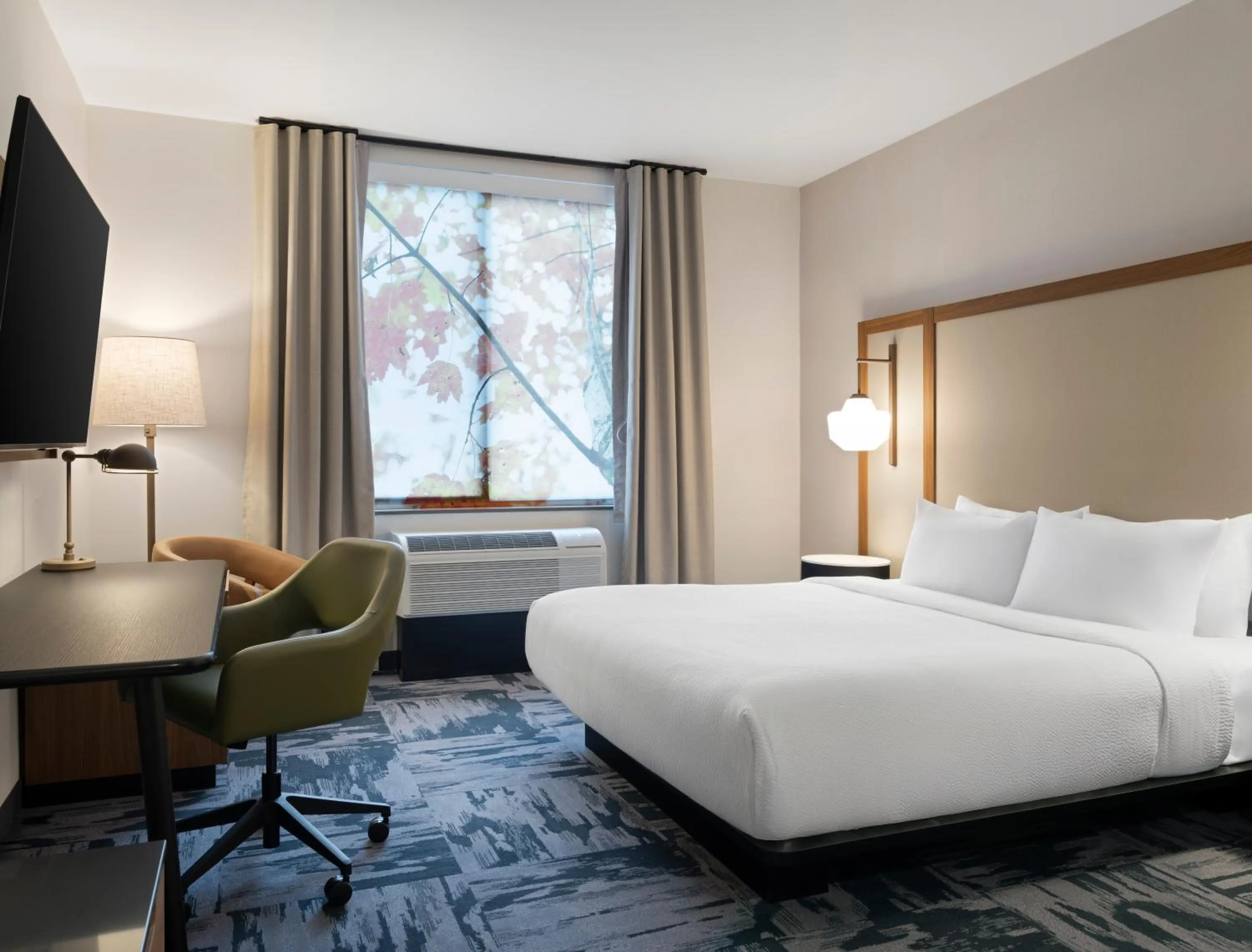 Bed in Fairfield by Marriott Inn & Suites Corbin