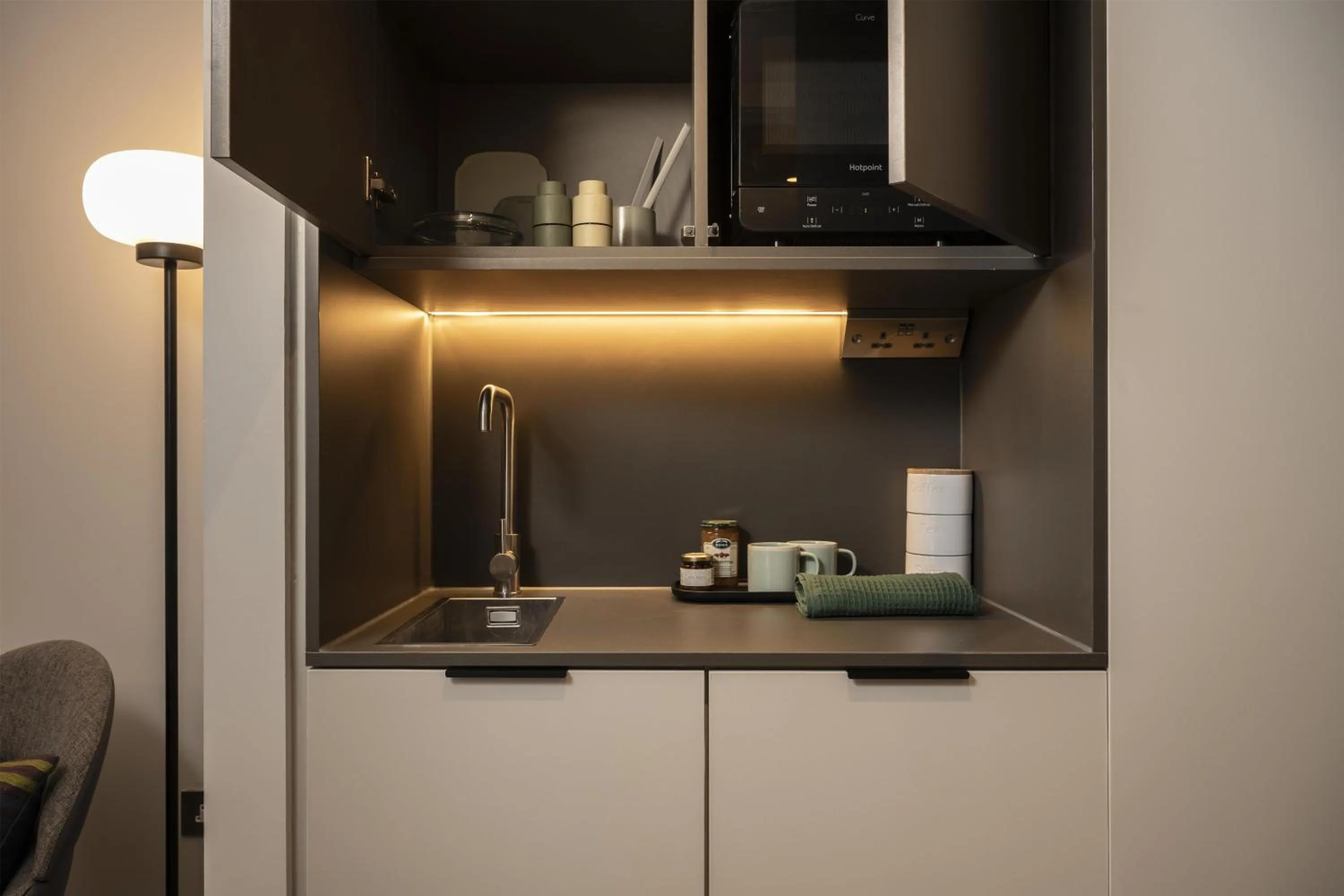 Photo of the whole room in The Wellington Glasgow by Adina