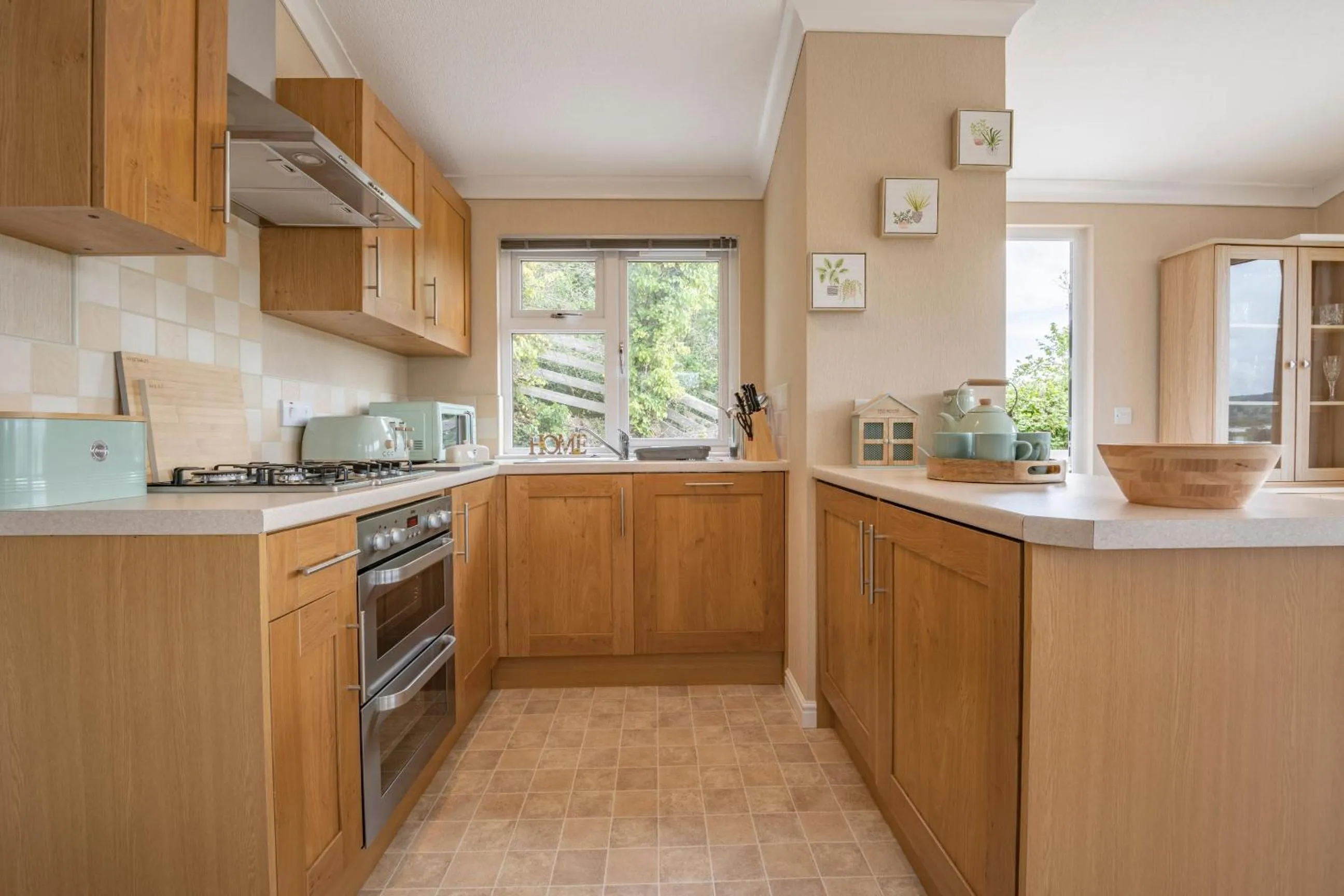 Kitchen or kitchenette in Tan Rallt Holiday Park & Spa