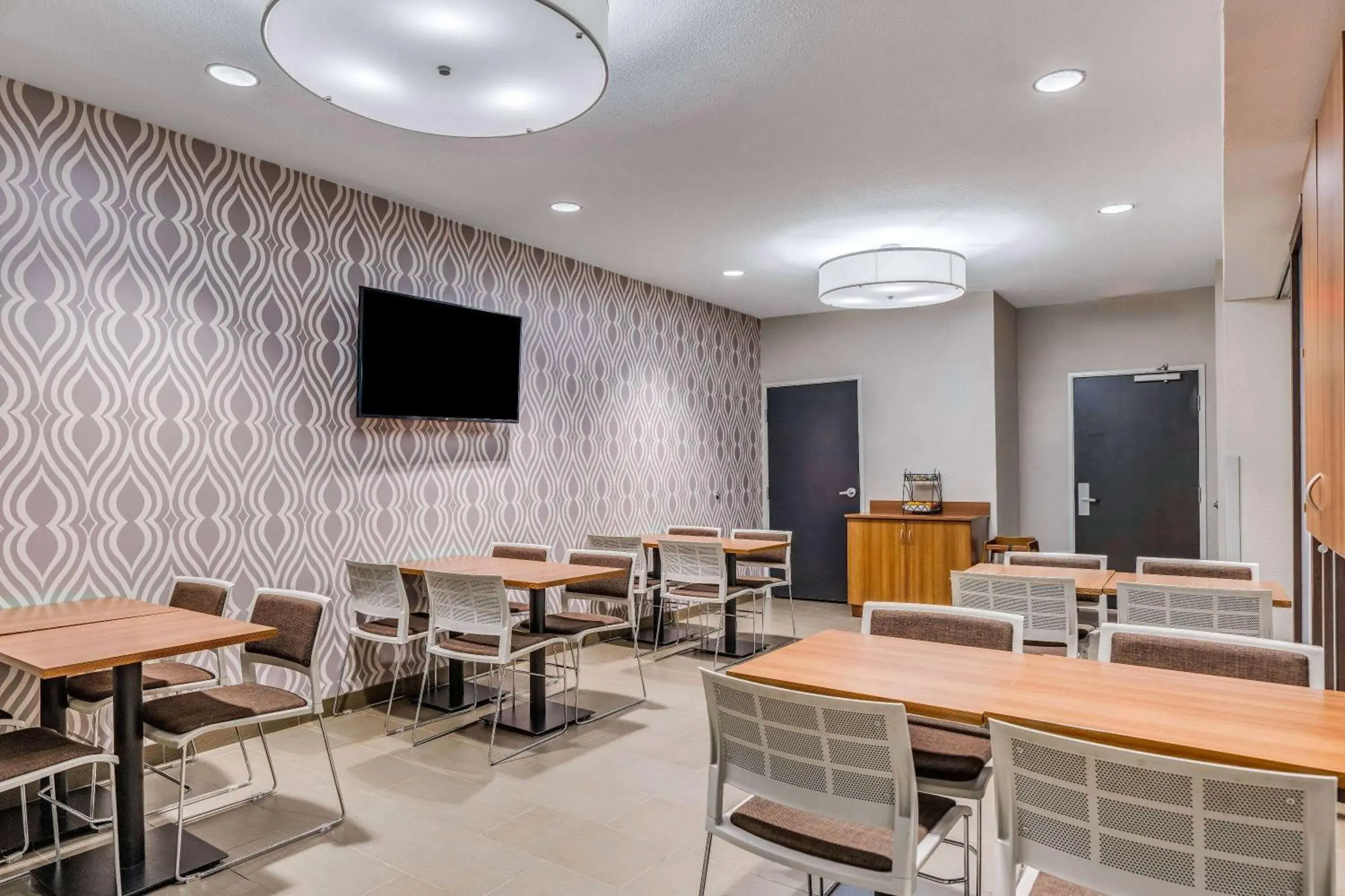 Restaurant/places to eat in Microtel Inn & Suites by Wyndham Sweetwater Restaurant/places to eat in Microtel Inn & Suites by Wyndham Sweetwater