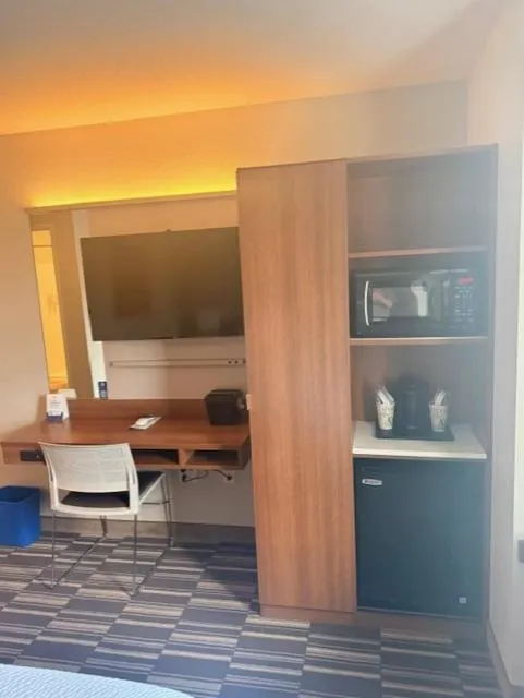 Microtel Inn & Suites by Wyndham Altoona