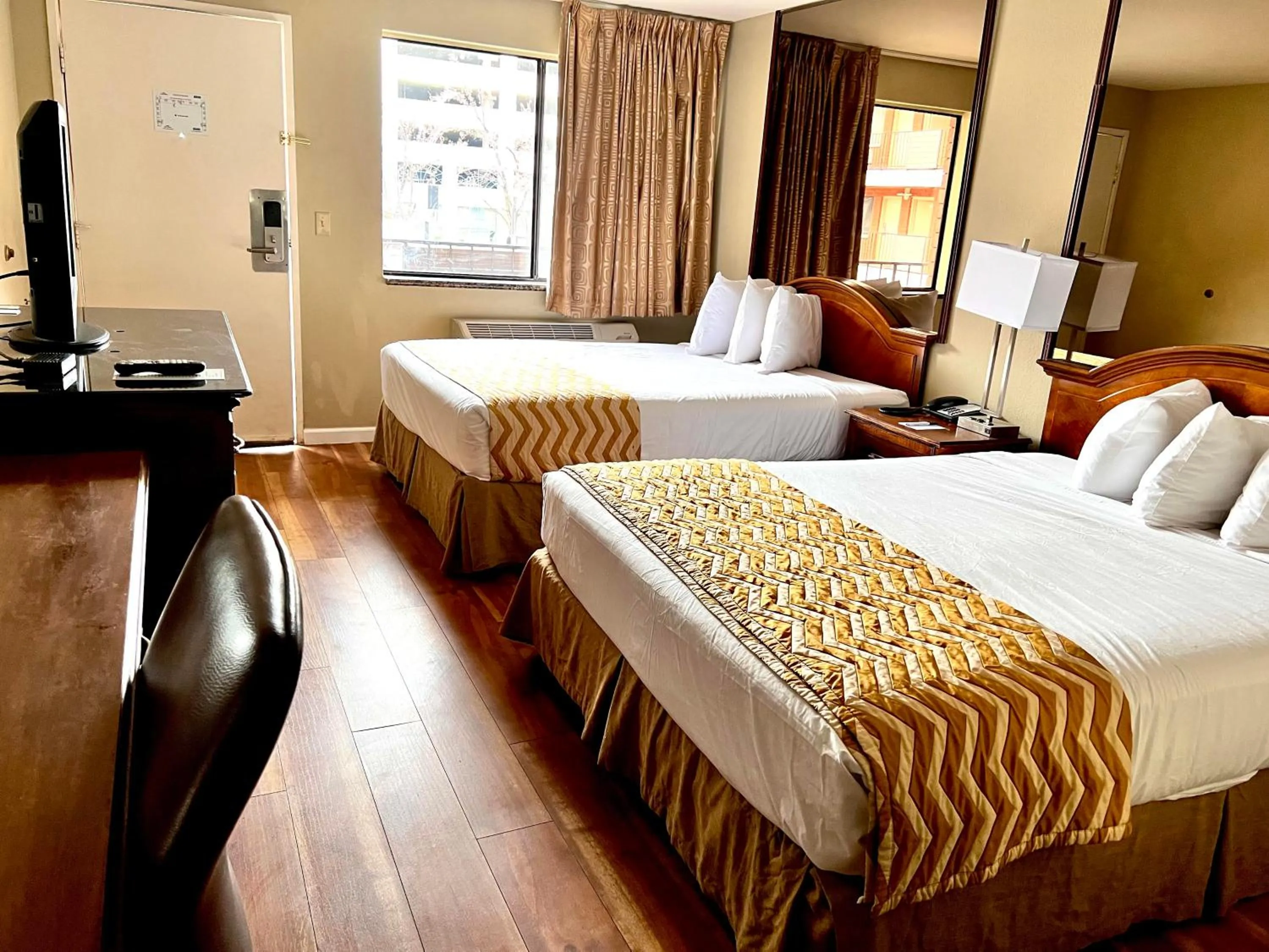 Bed in Travelodge by Wyndham Reno