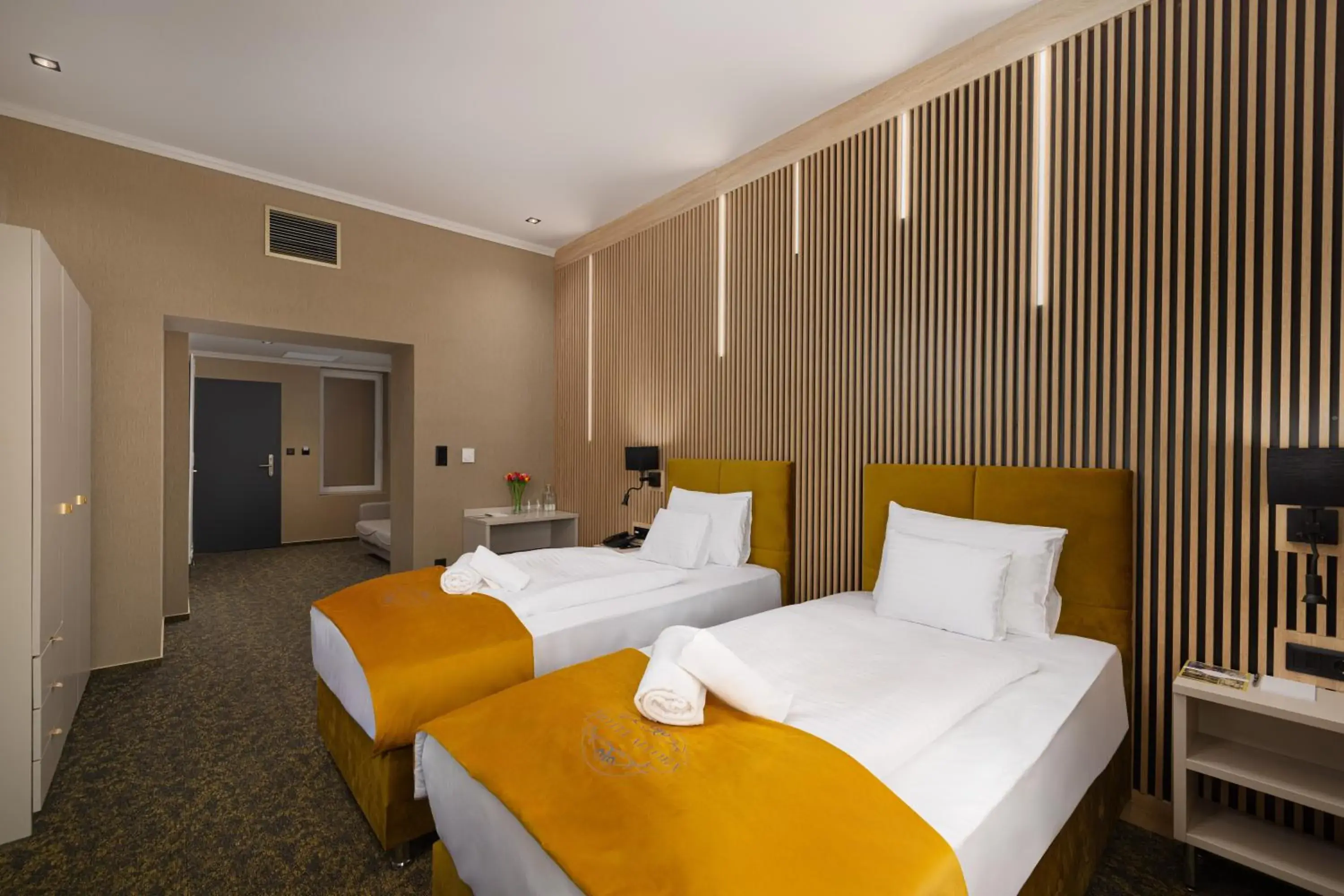 Standard Twin Room in Hotel Allora Standard Twin Room in Hotel Allora