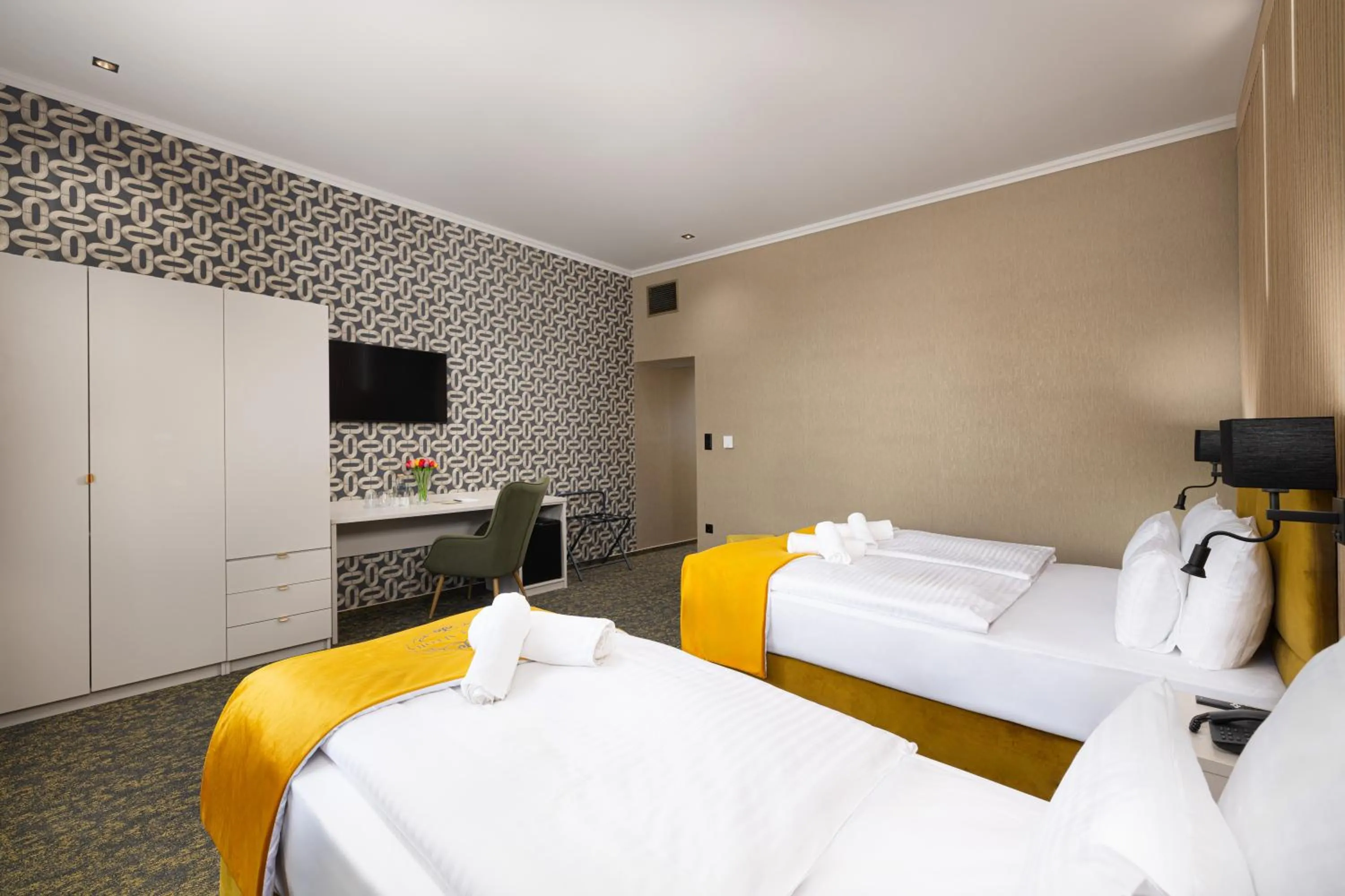 Double Gamer Grand Room in Hotel Allora