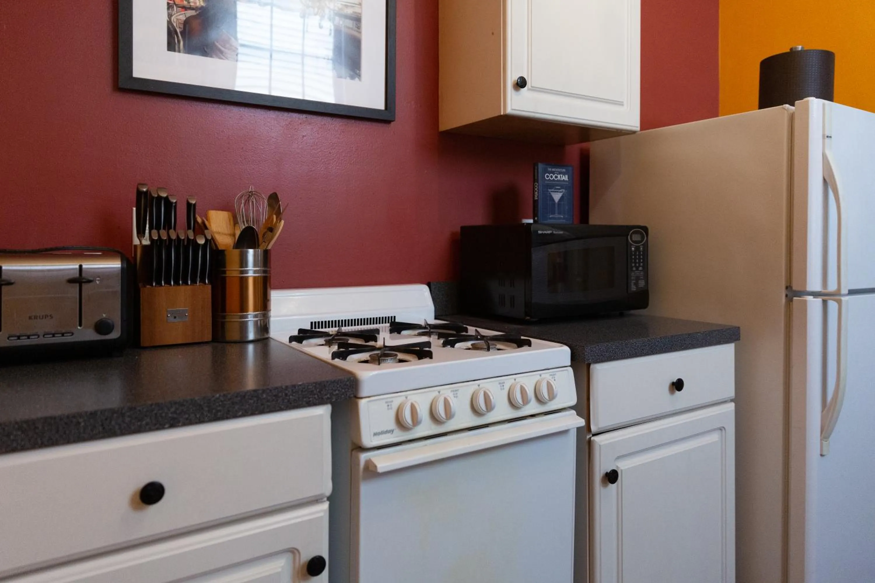 Kitchen or kitchenette in The Blue60 Marigny Inn