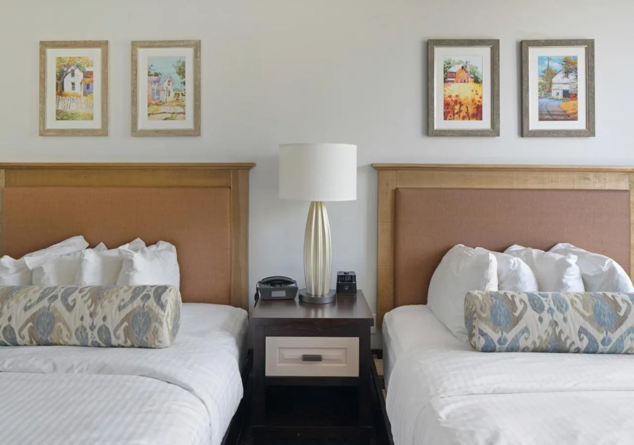 Bedroom, Bed in The Inn at Chesapeake Bay Beach Club