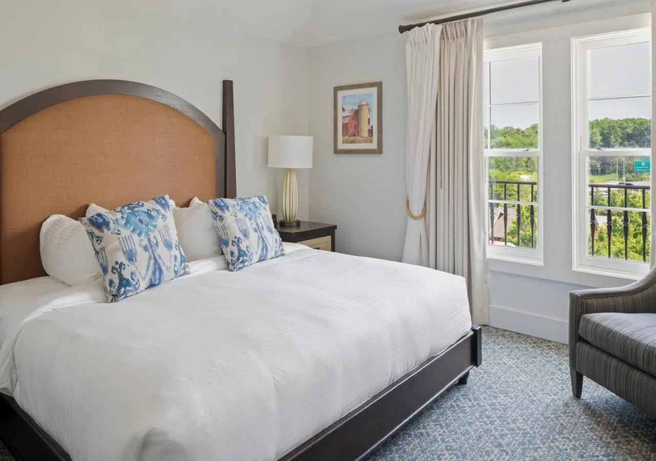 Bedroom, Bed in The Inn at Chesapeake Bay Beach Club