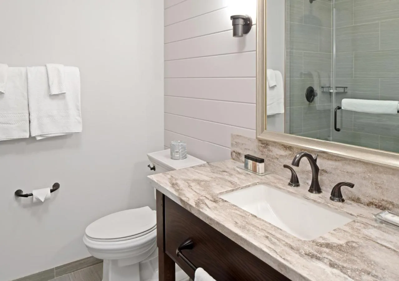 Bathroom in The Inn at Chesapeake Bay Beach Club