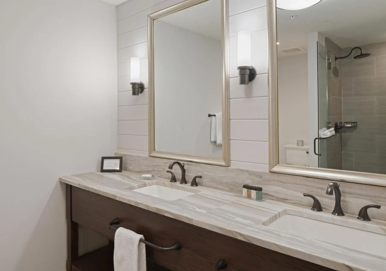 Bathroom in The Inn at Chesapeake Bay Beach Club