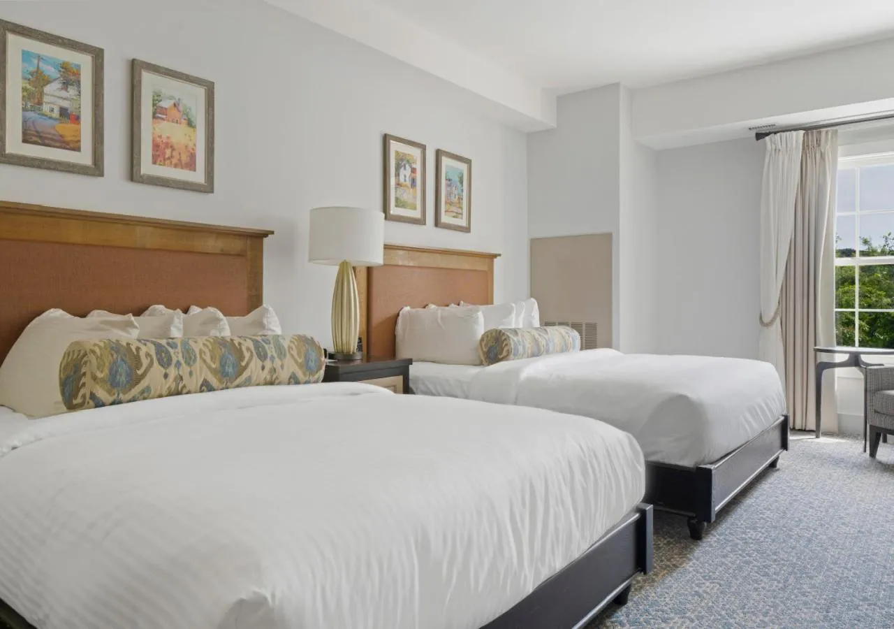 Bedroom, Bed in The Inn at Chesapeake Bay Beach Club