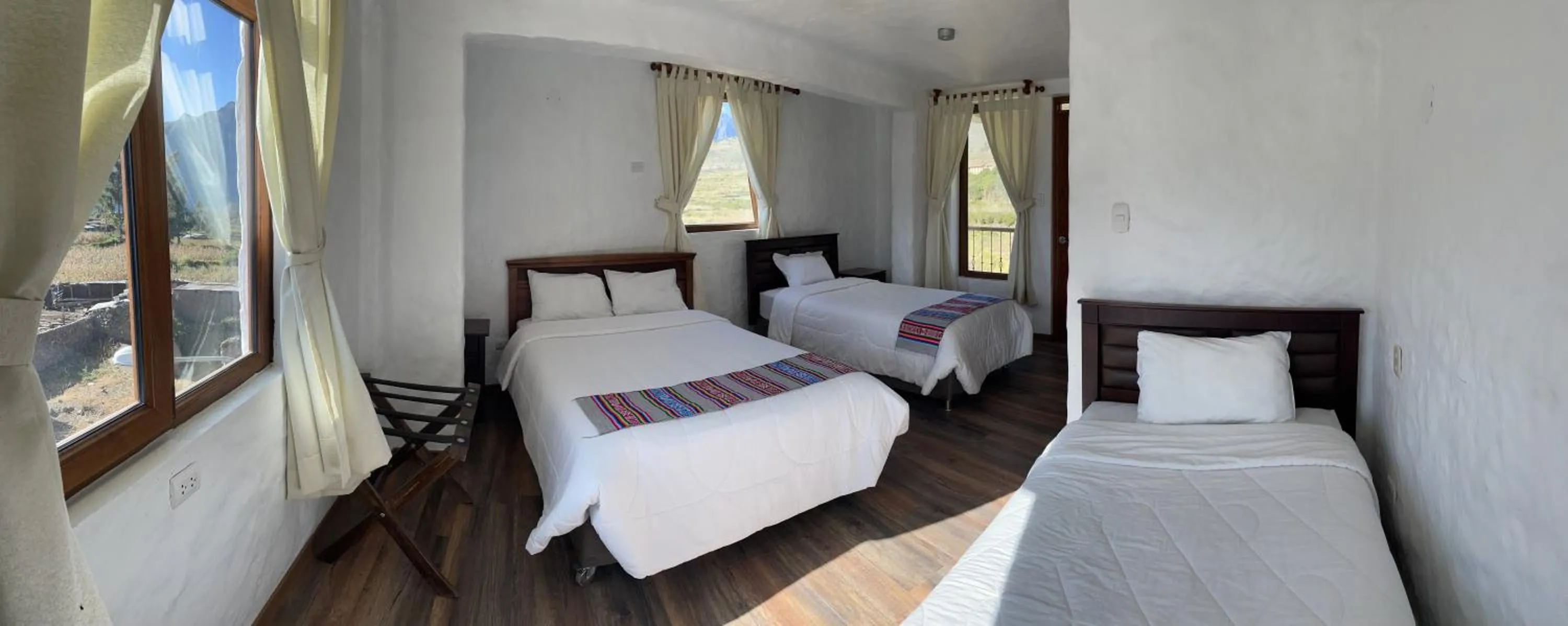 Bed in La Casa de Santiago Hotel