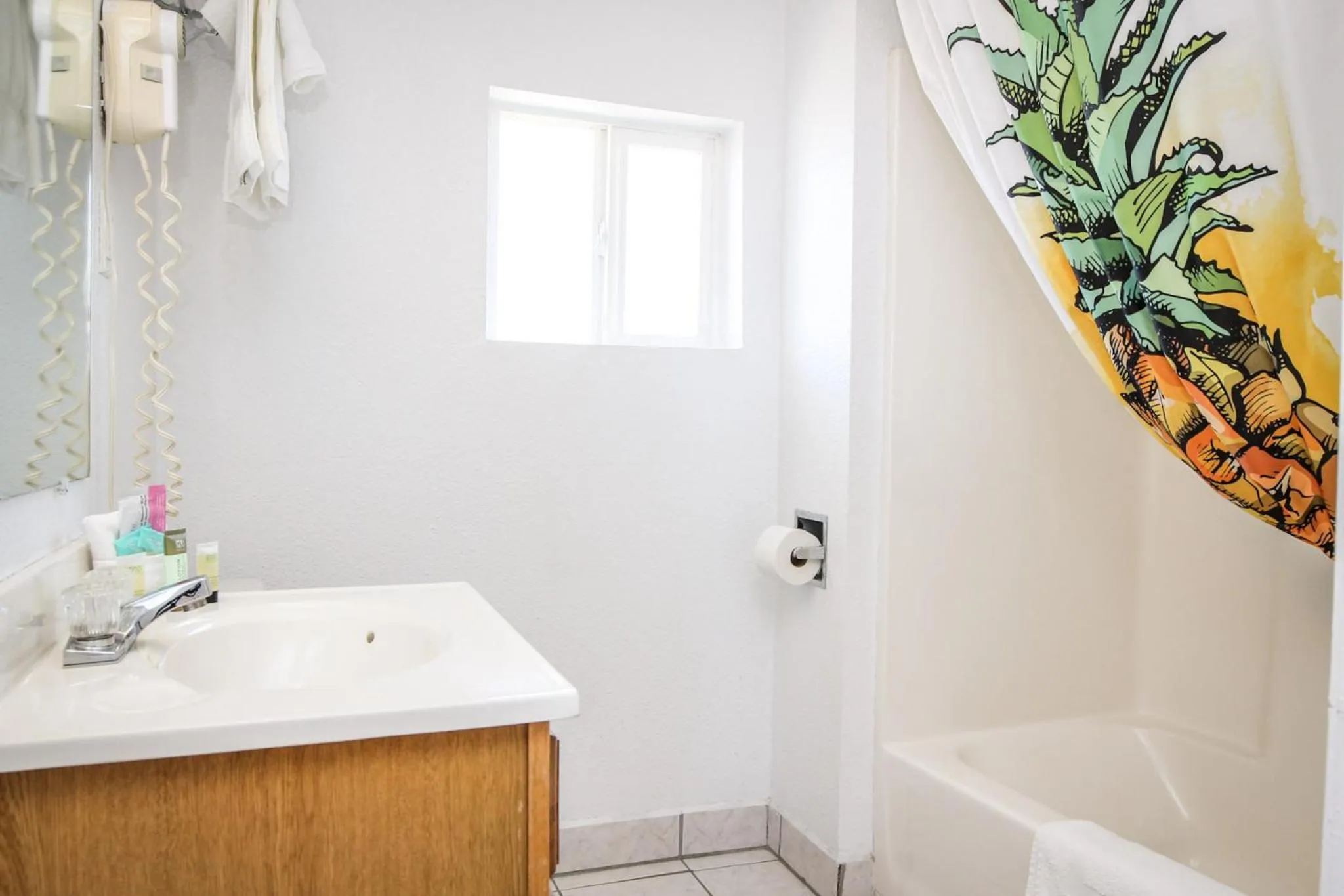 Bathroom in Baker City Motel & RV