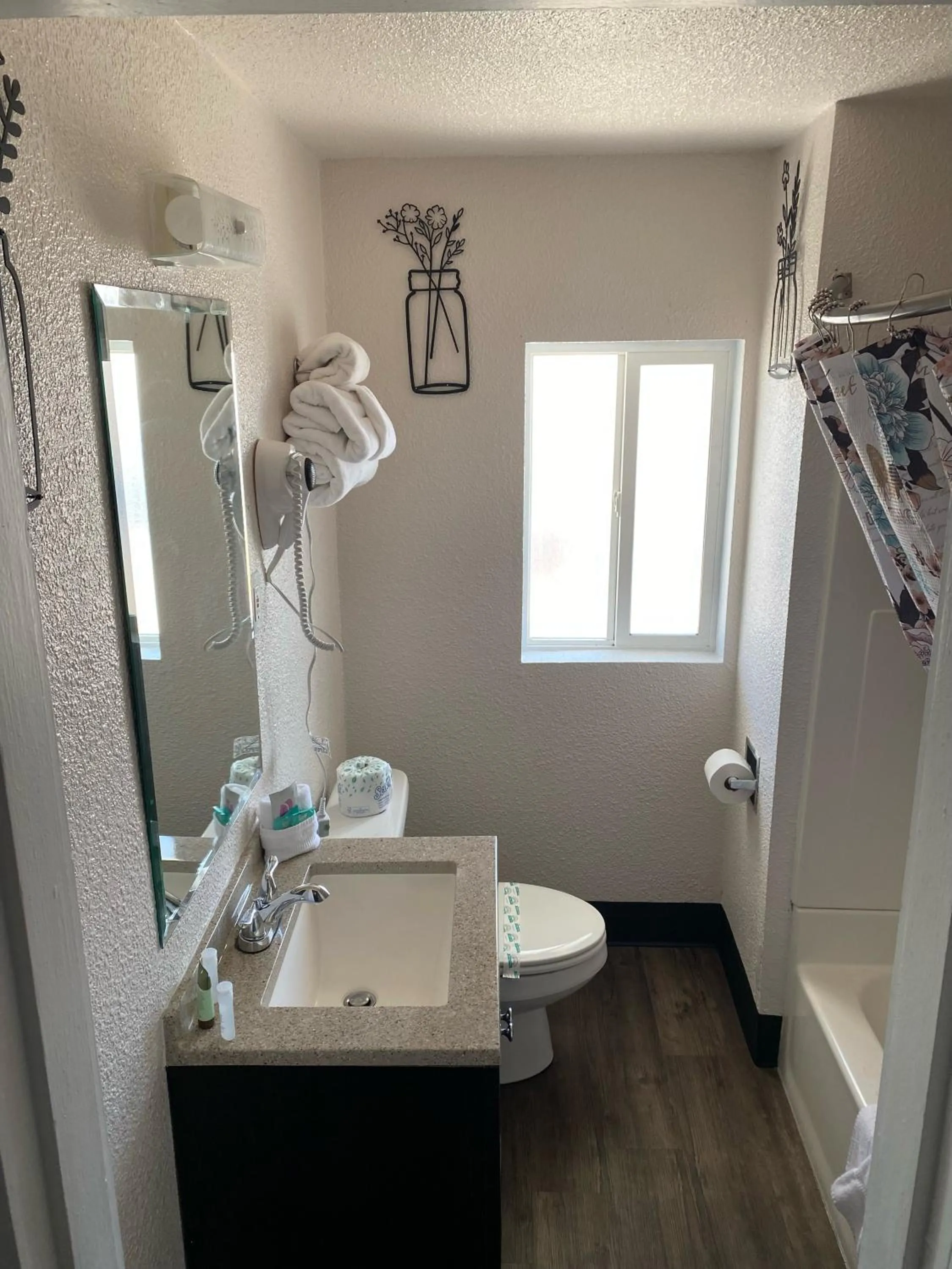 Bathroom in Baker City Motel & RV